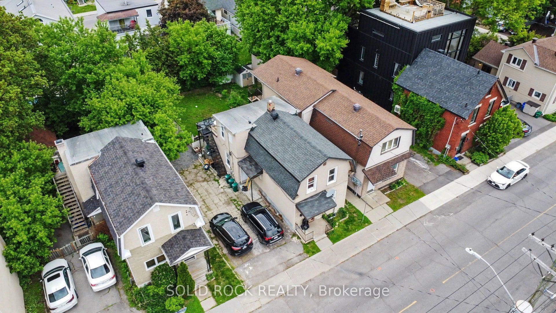 89 Marier Avenue, Vanier And Kingsview Park, Ottawa ON K1L 5S2
