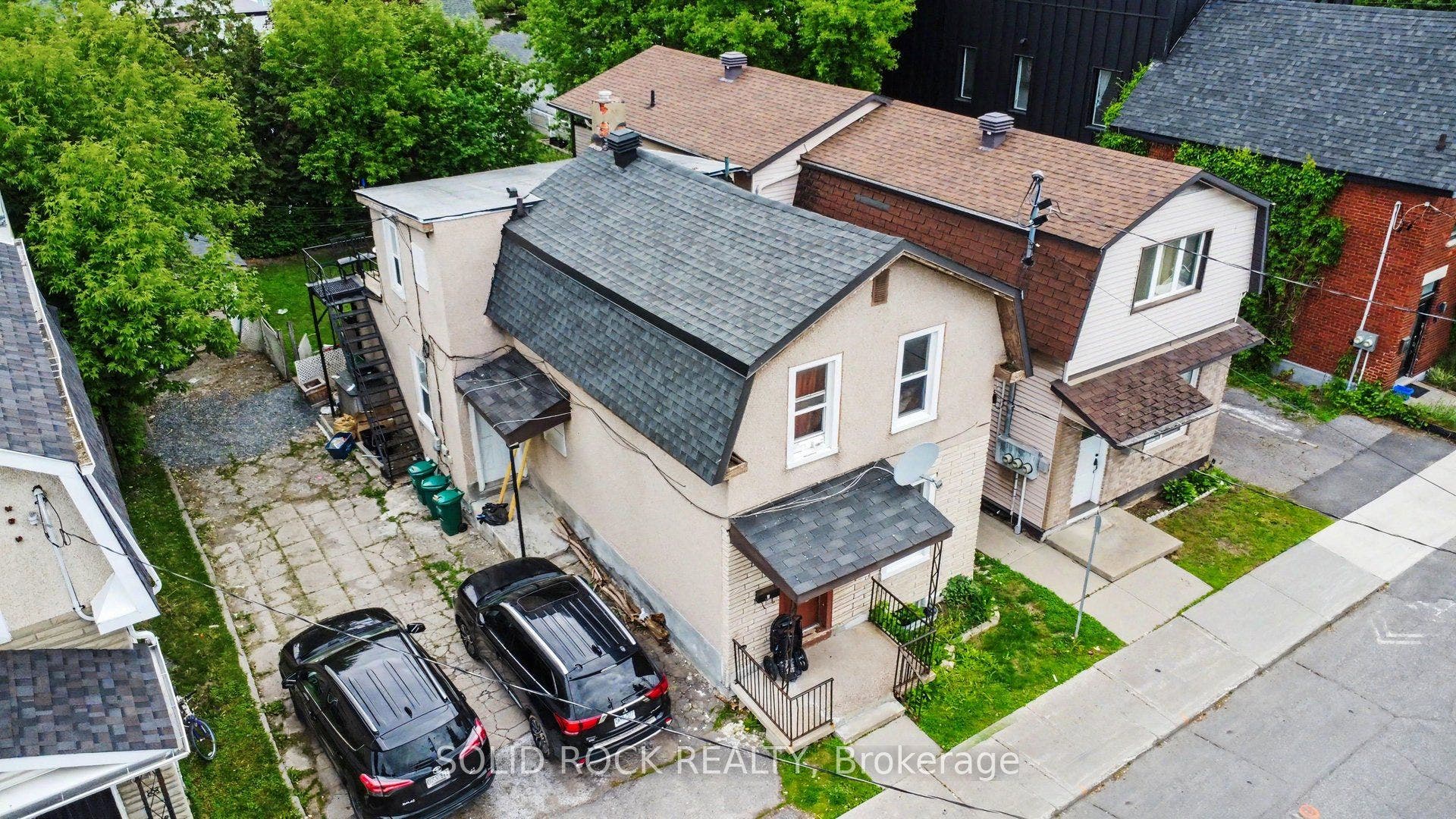 89 Marier Avenue, Vanier And Kingsview Park, Ottawa ON K1L 5S2