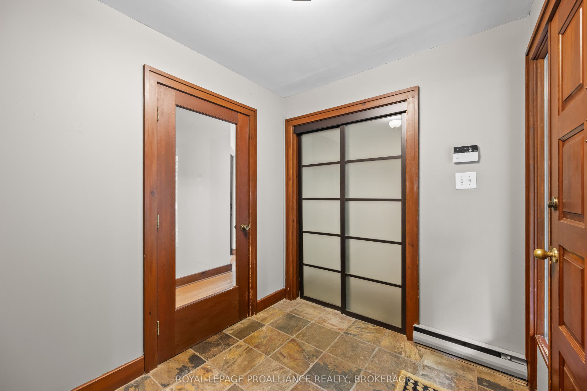 20 Riverside Drive, Kingston, Frontenac ON K7L 4V1 20 Riverside Drive, Kingston, Frontenac ON K7L 4V1