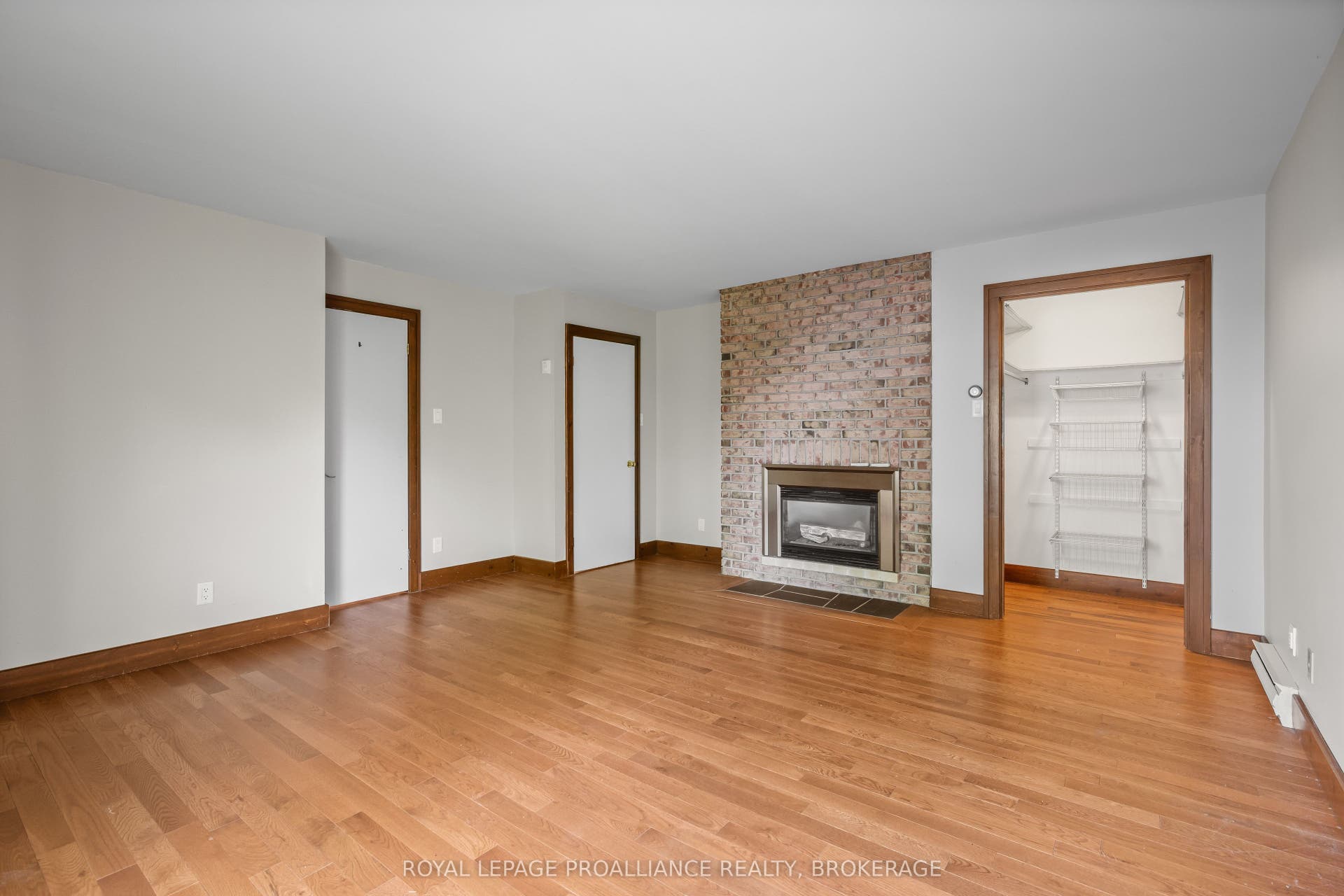 20 Riverside Drive, Kingston, Frontenac ON K7L 4V1 20 Riverside Drive, Kingston, Frontenac ON K7L 4V1