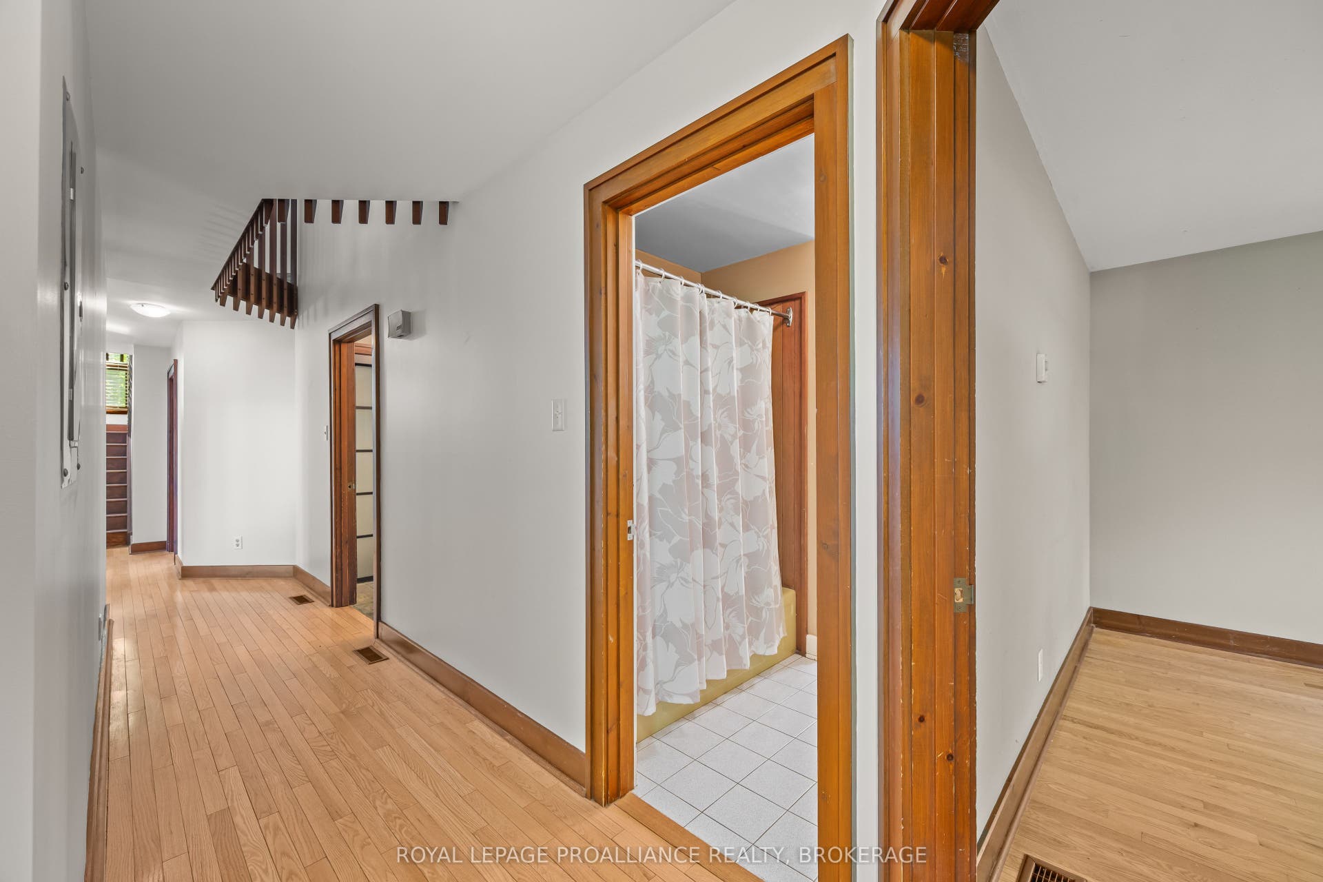 20 Riverside Drive, Kingston, Frontenac ON K7L 4V1 20 Riverside Drive, Kingston, Frontenac ON K7L 4V1