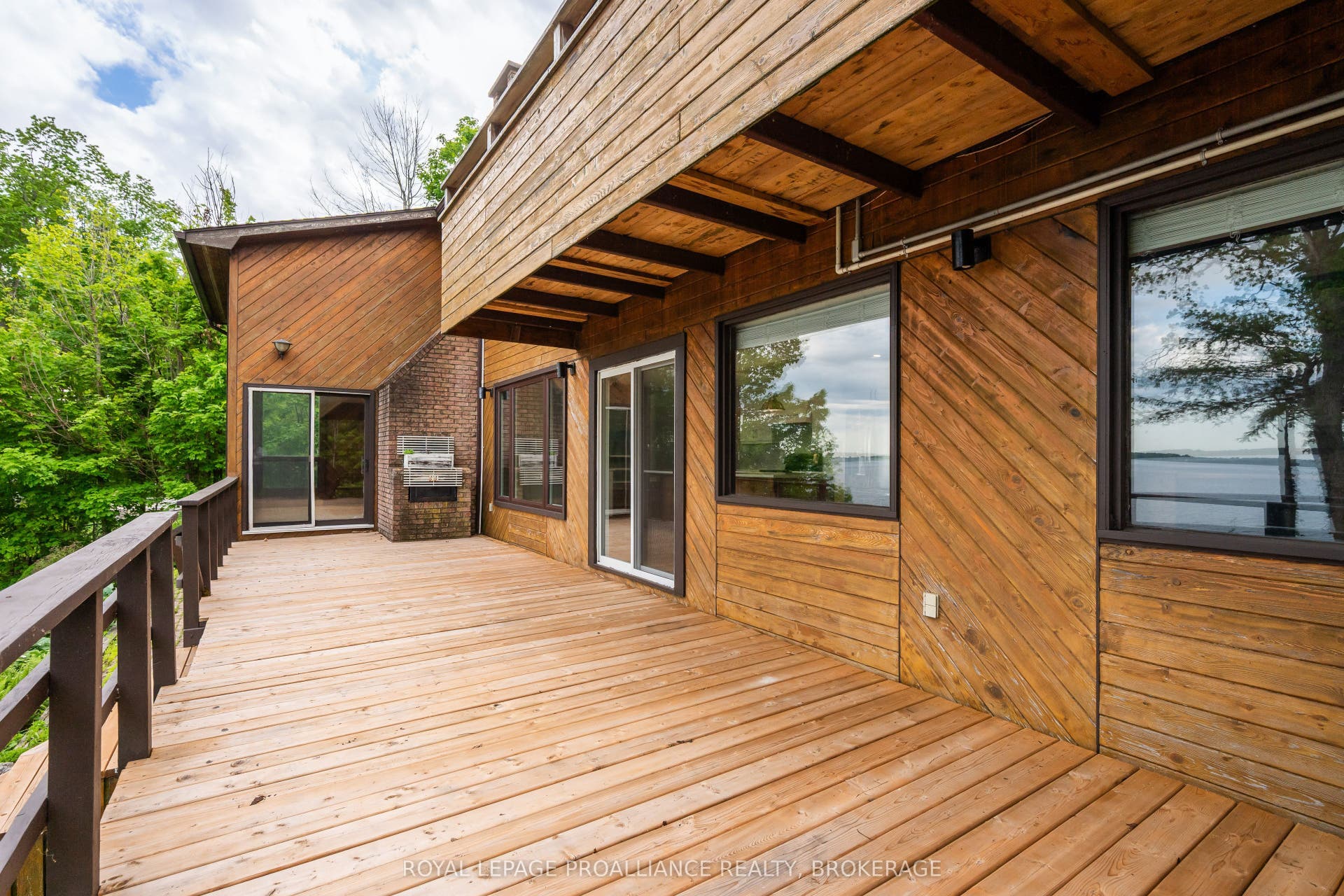 20 Riverside Drive, Kingston, Frontenac ON K7L 4V1 20 Riverside Drive, Kingston, Frontenac ON K7L 4V1