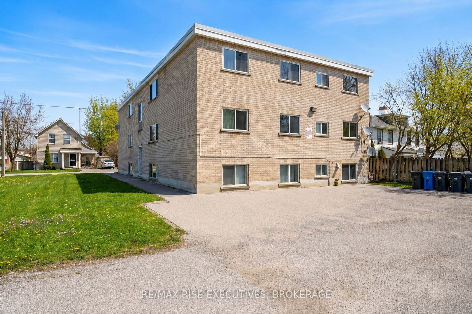 48 Stephen Street, Kingston, Frontenac ON K7K 2C3 48 Stephen Street, Kingston, Frontenac ON K7K 2C3