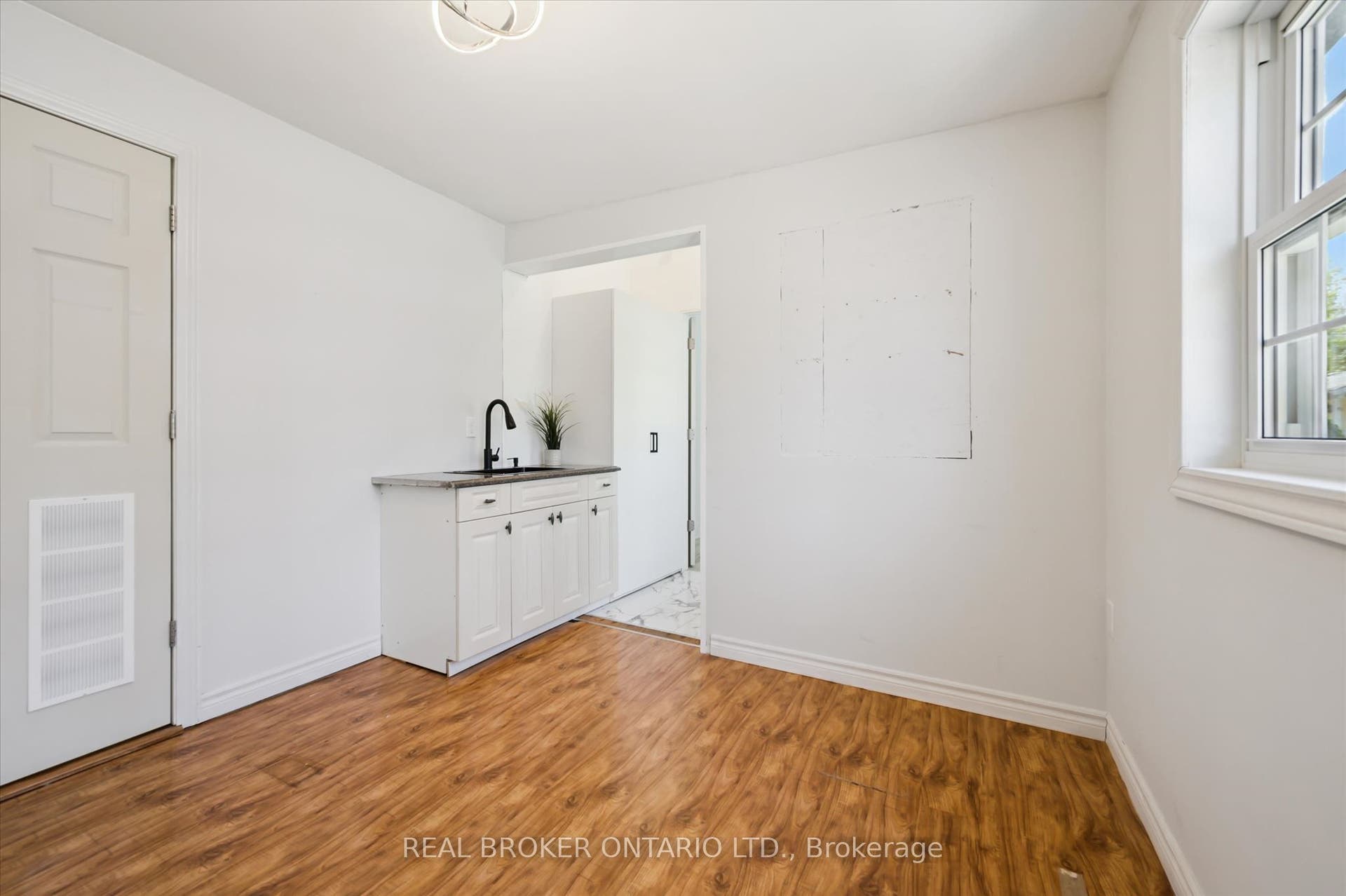 490 Spruce Street, Centre Wellington, Wellington ON N1M 2W5 Den