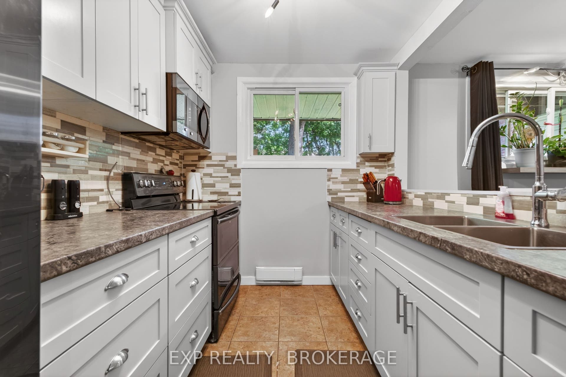 835 MILFORD Drive, #105, Kingston, Frontenac ON K7P 1A7