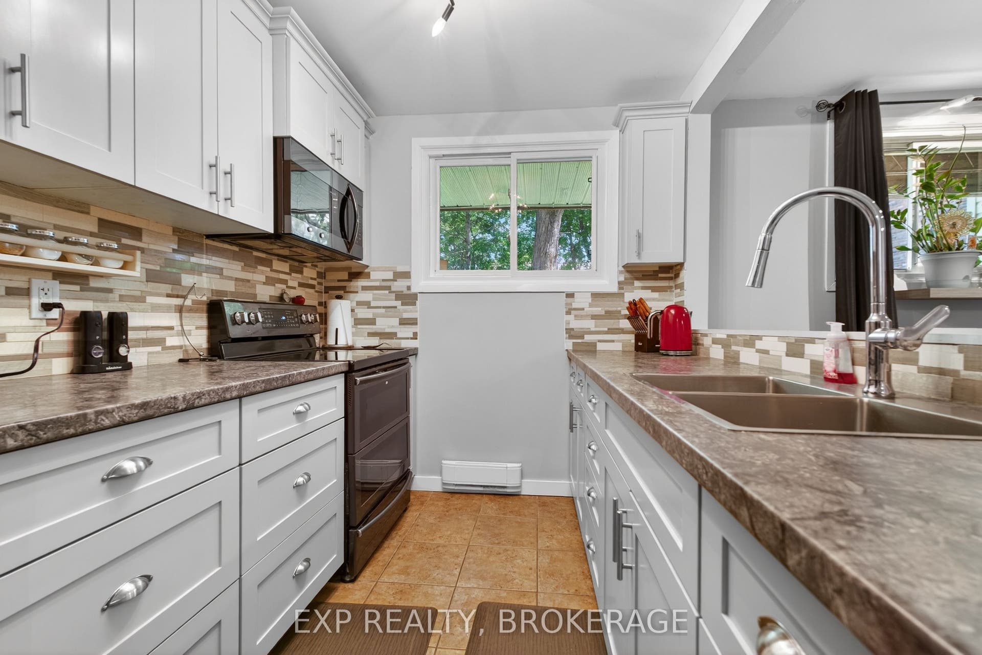 835 MILFORD Drive, #105, Kingston, Frontenac ON K7P 1A7