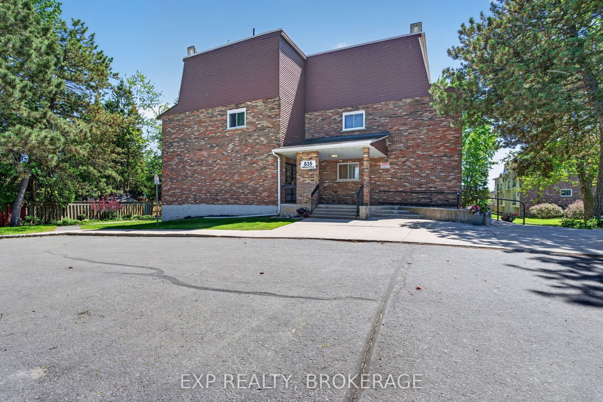 835 MILFORD Drive, #105, Kingston, Frontenac ON K7P 1A7