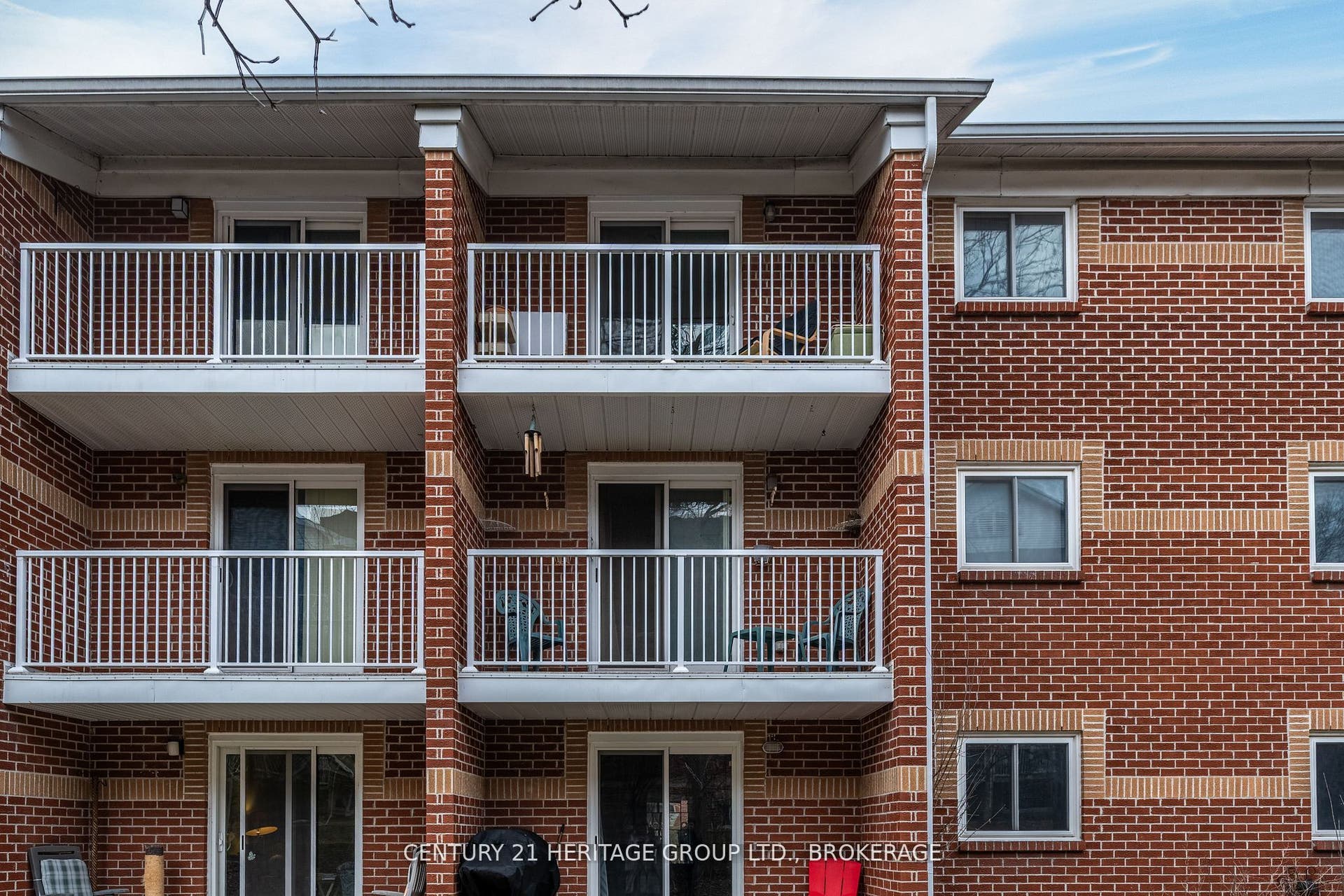 561 Armstrong Road, #202, Kingston, Frontenac ON K7M 8J9