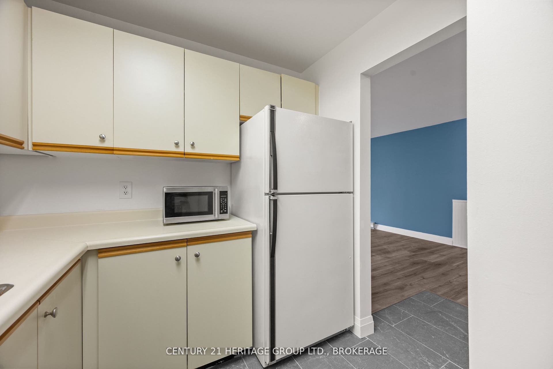561 Armstrong Road, #202, Kingston, Frontenac ON K7M 8J9