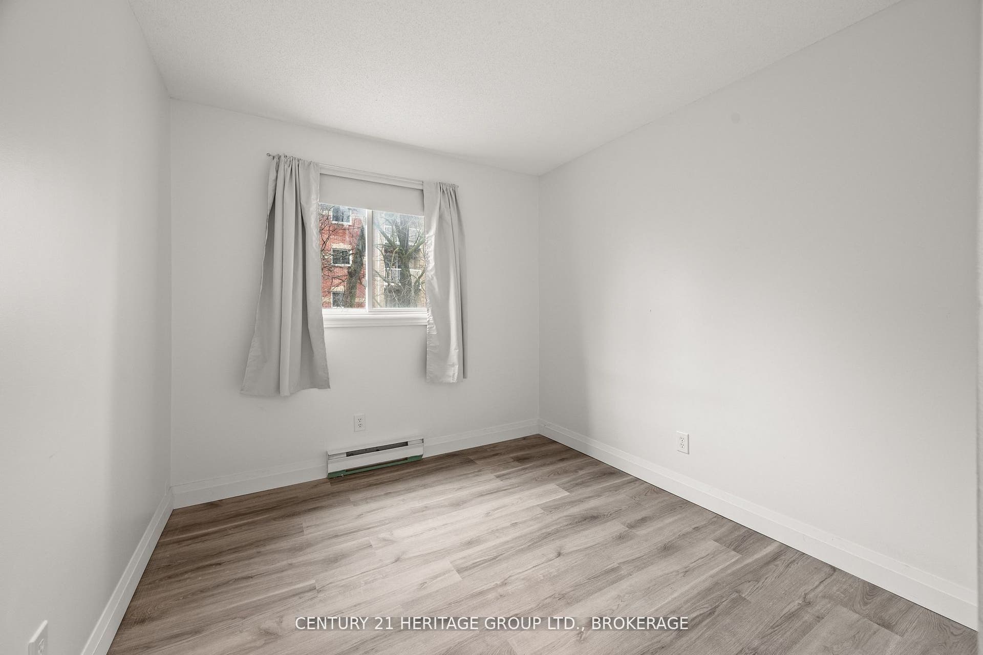 561 Armstrong Road, #202, Kingston, Frontenac ON K7M 8J9