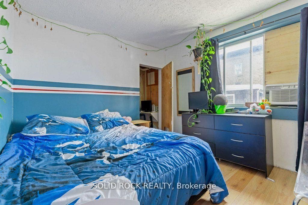 West facing 3rd bdrm
