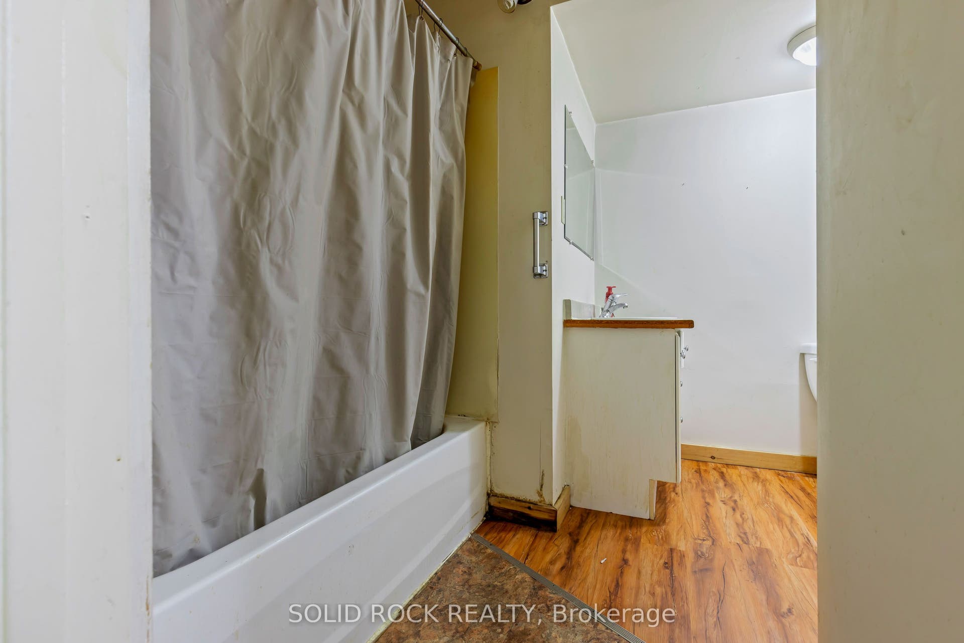 134 Prescott St, 2-bedroom apt, bathroom