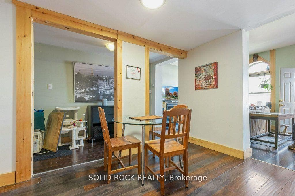 Central dining area