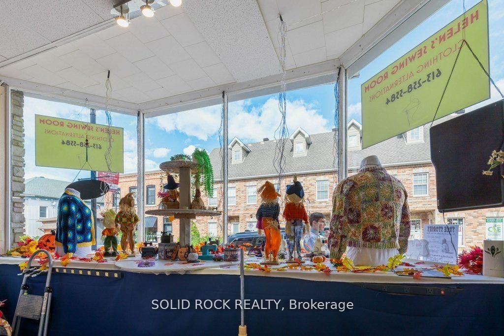 Front window display