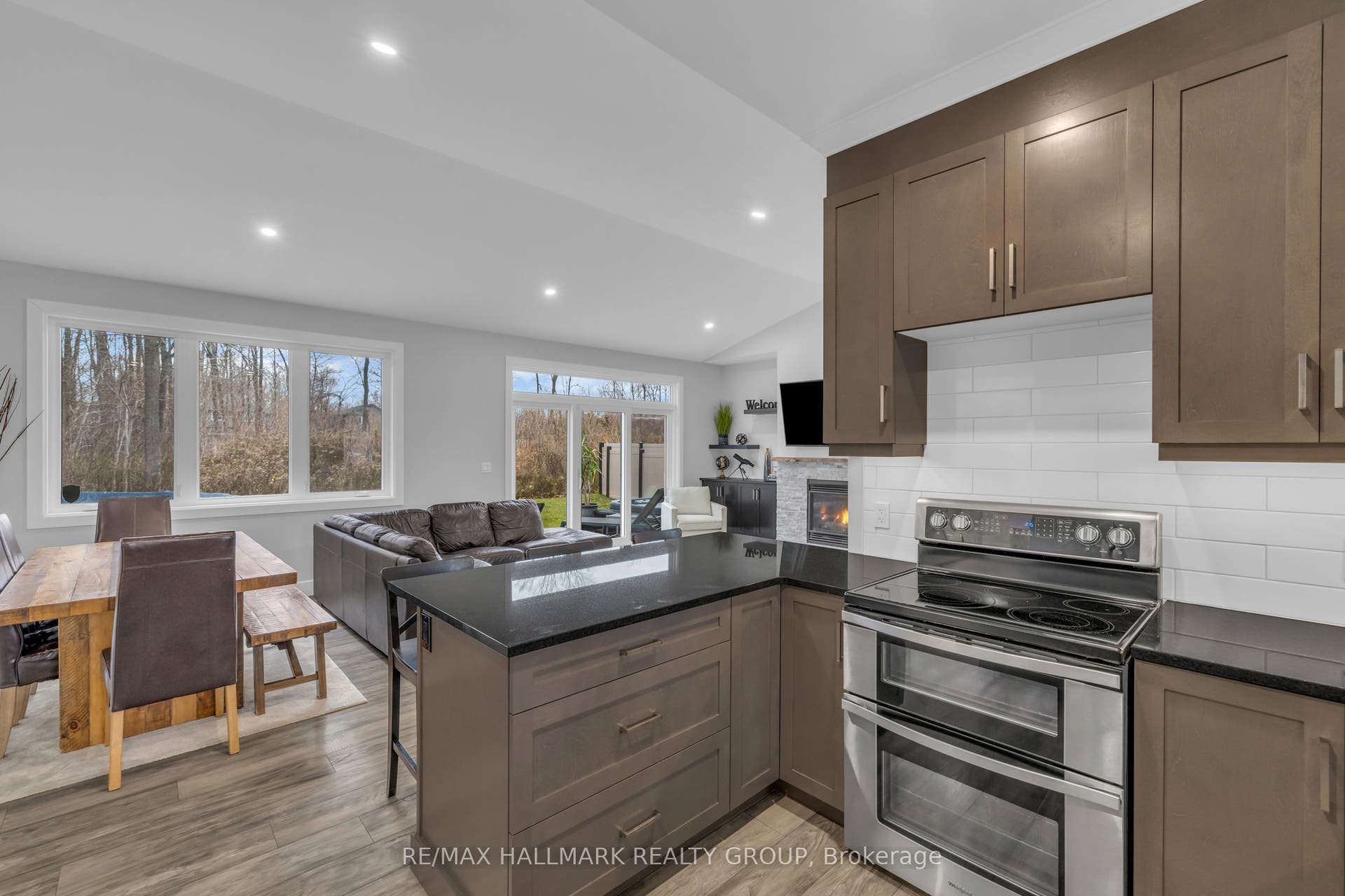 1077 SHEARER Drive, Brockville, Leeds And Grenville ON K6V 7K1 1077 SHEARER Drive, Brockville, Leeds And Grenville ON K6V 7K1