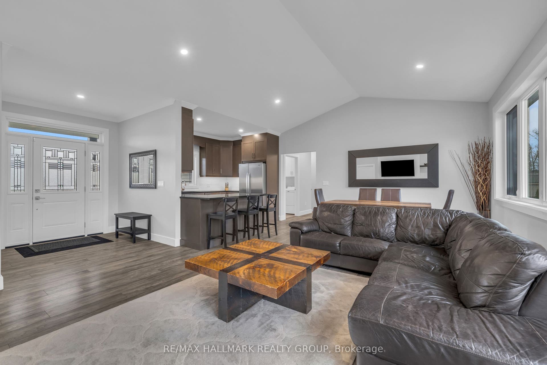 1077 SHEARER Drive, Brockville, Leeds And Grenville ON K6V 7K1 1077 SHEARER Drive, Brockville, Leeds And Grenville ON K6V 7K1