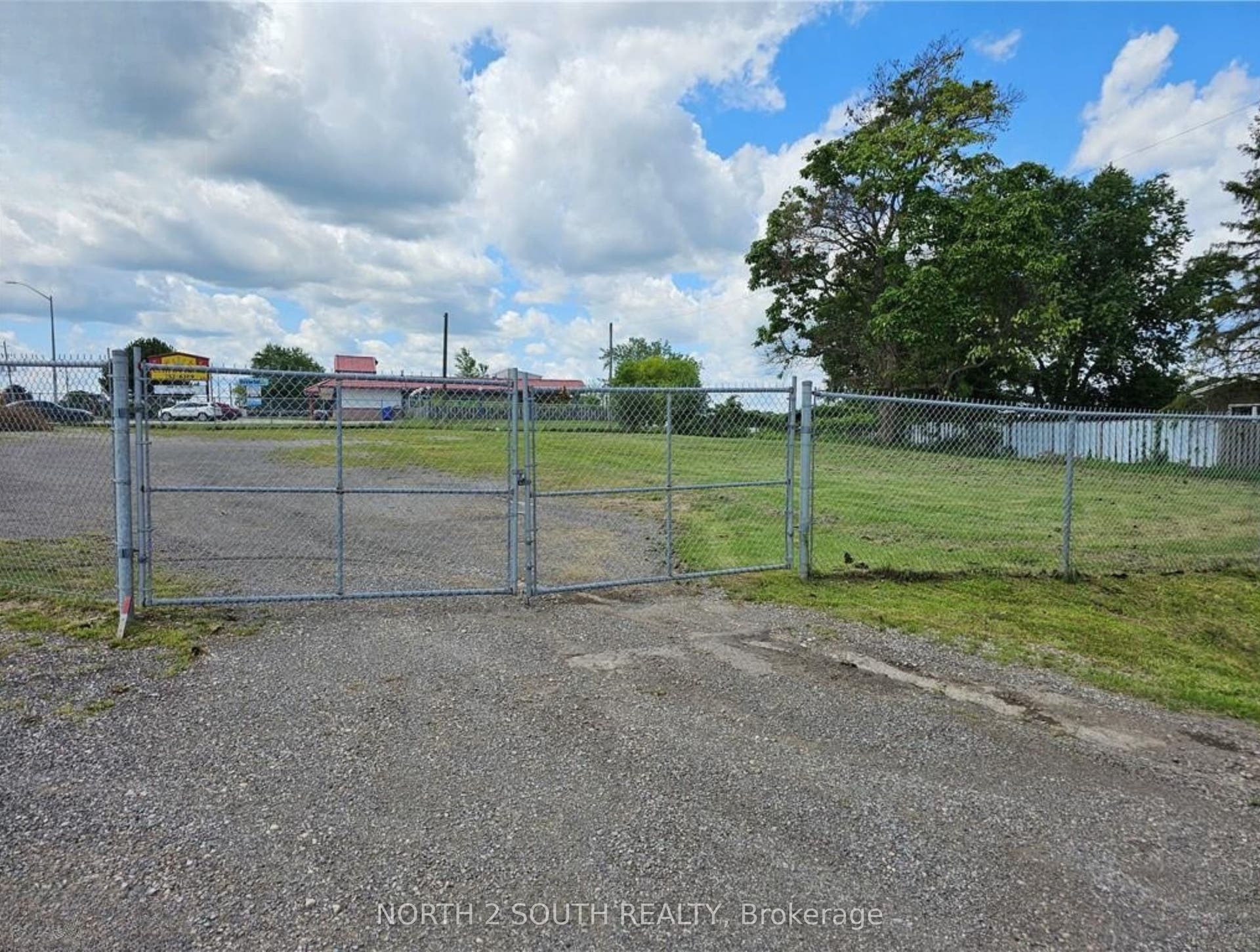 1324 Colborne Street E, #2, Brantford, Brantford ON N3T 5L4 1324 Colborne Street E, #2, Brantford, Brantford ON N3T 5L4