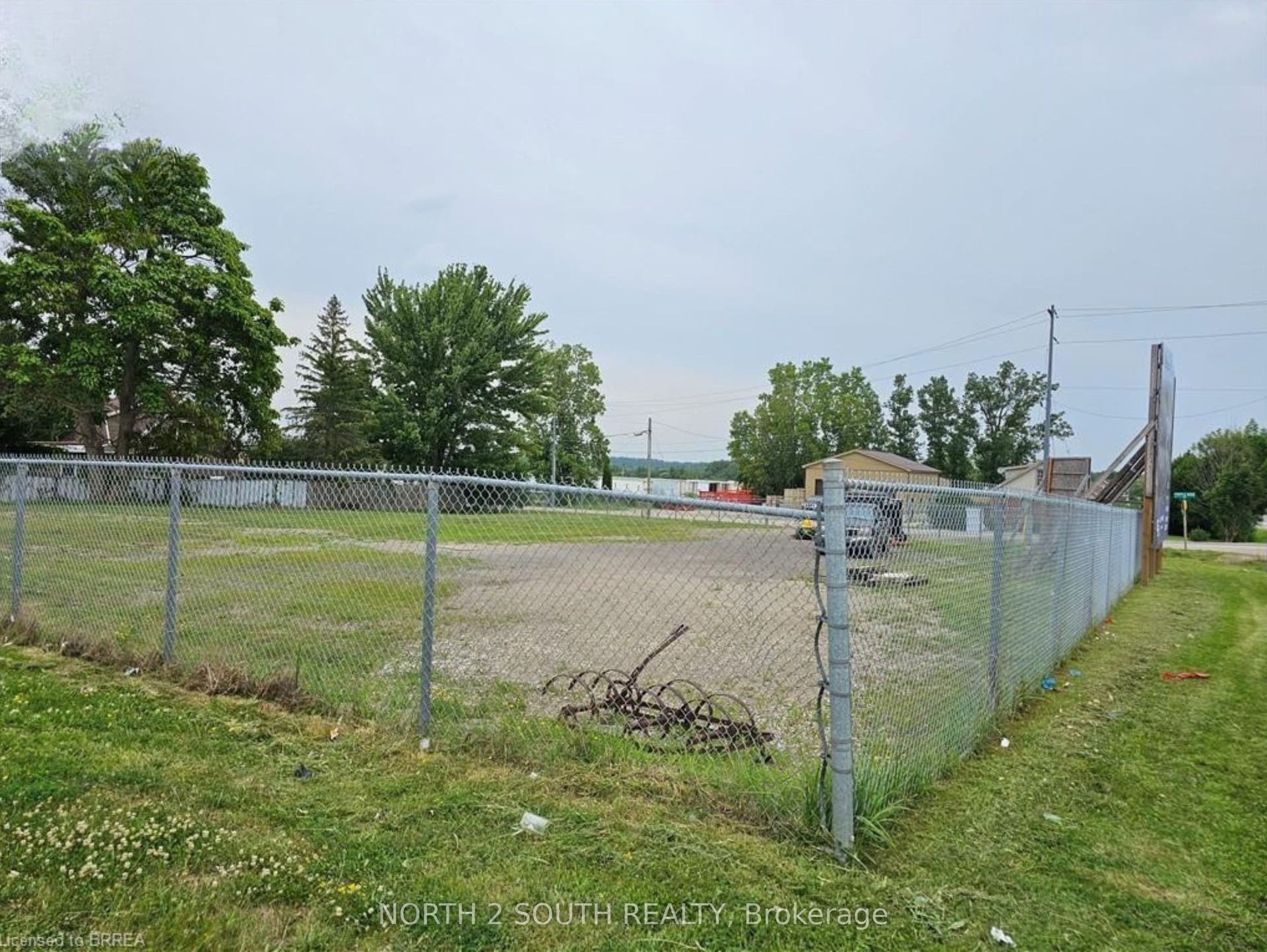 1324 Colborne Street E, #2, Brantford, Brantford ON N3T 5L4 1324 Colborne Street E, #2, Brantford, Brantford ON N3T 5L4