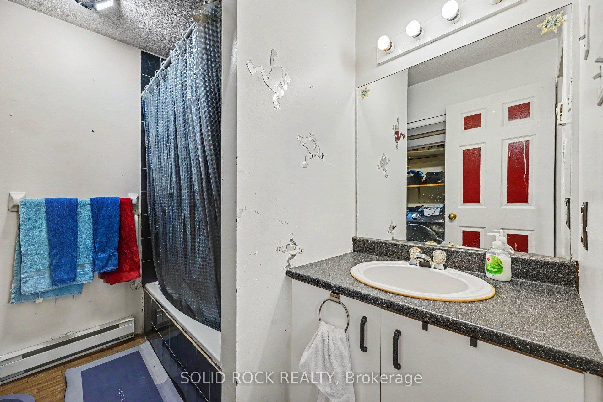530 Mario Street, Hawkesbury, Prescott And Russell ON K6A 3V4 Unit 1 Bathroom