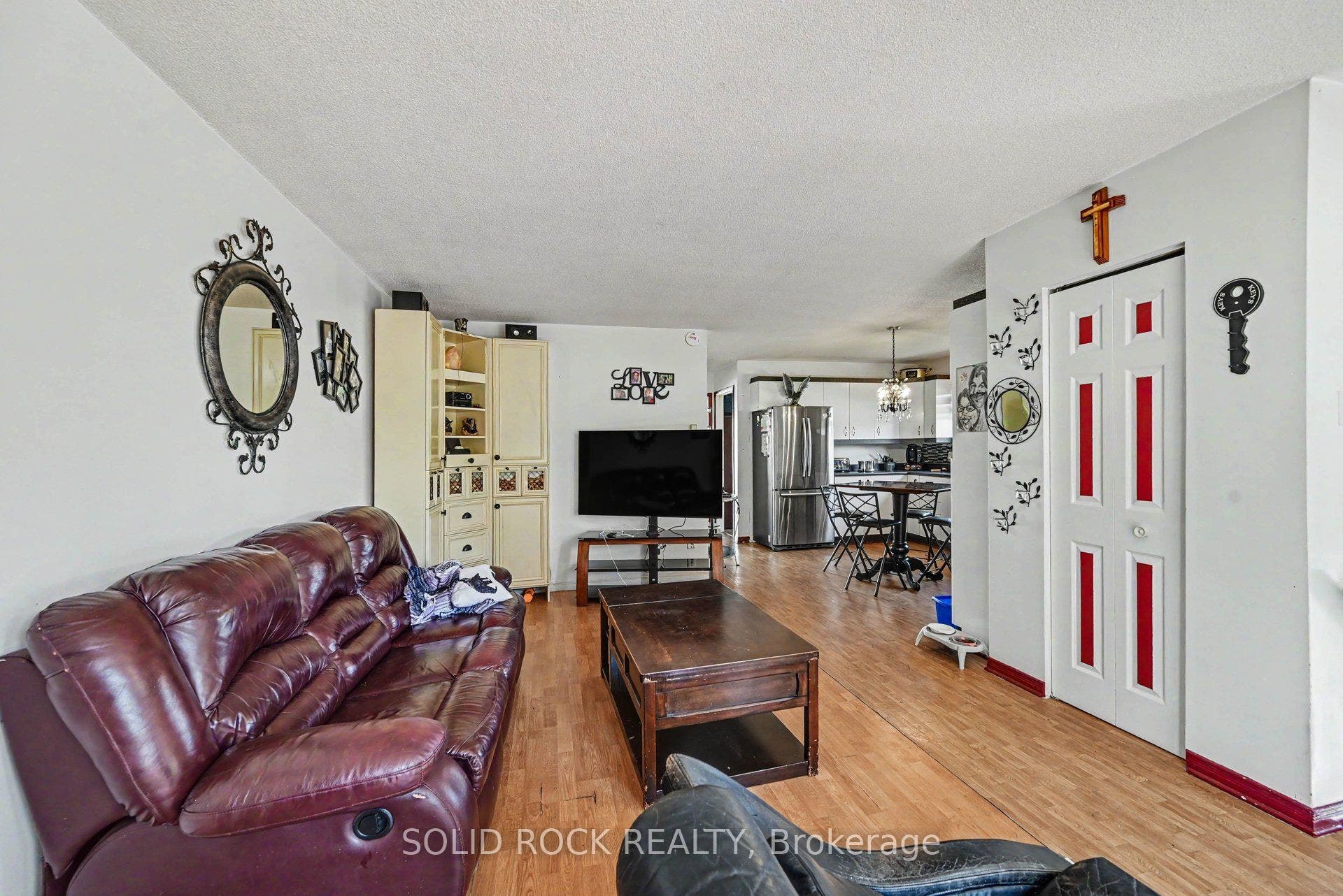 530 Mario Street, Hawkesbury, Prescott And Russell ON K6A 3V4 Unit 1 Livingroom