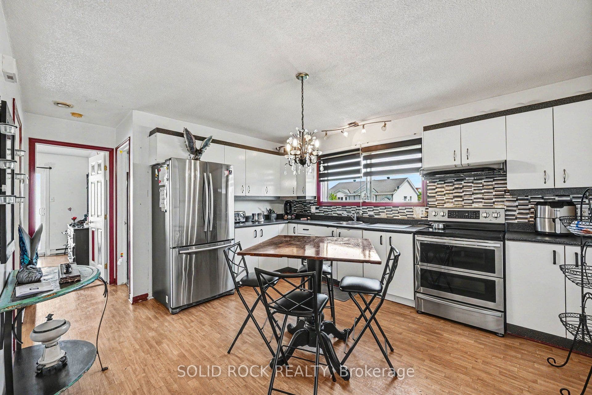 530 Mario Street, Hawkesbury, Prescott And Russell ON K6A 3V4 Eat-in Kitchen