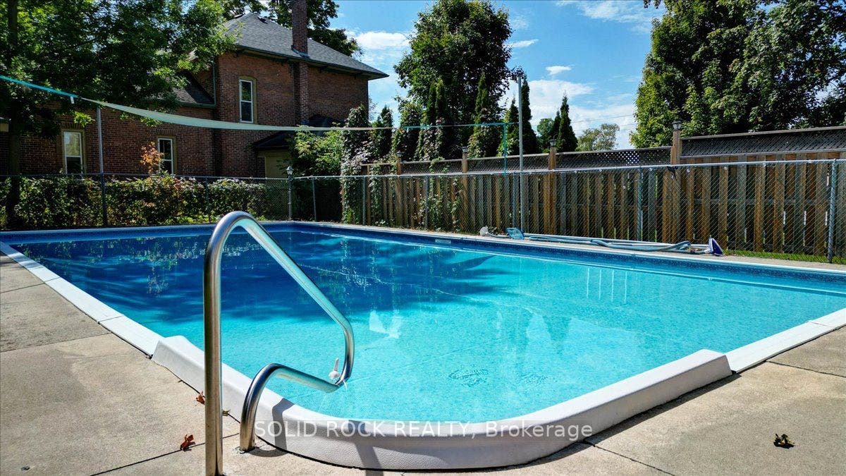 87 Booth Street N, Trent Hills, Northumberland ON K0L 1L0 Heated Inground Pool