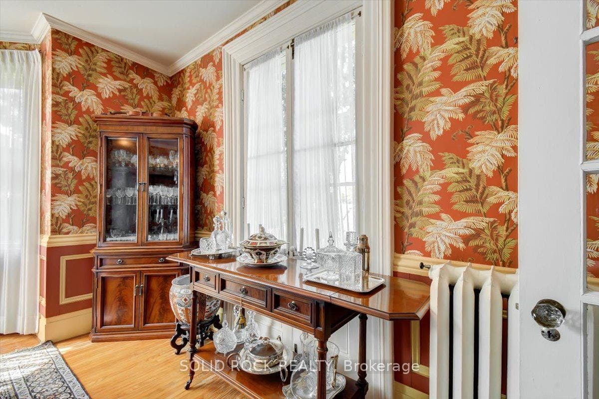 87 Booth Street N, Trent Hills, Northumberland ON K0L 1L0 Elegant Separate Formal Dining Room