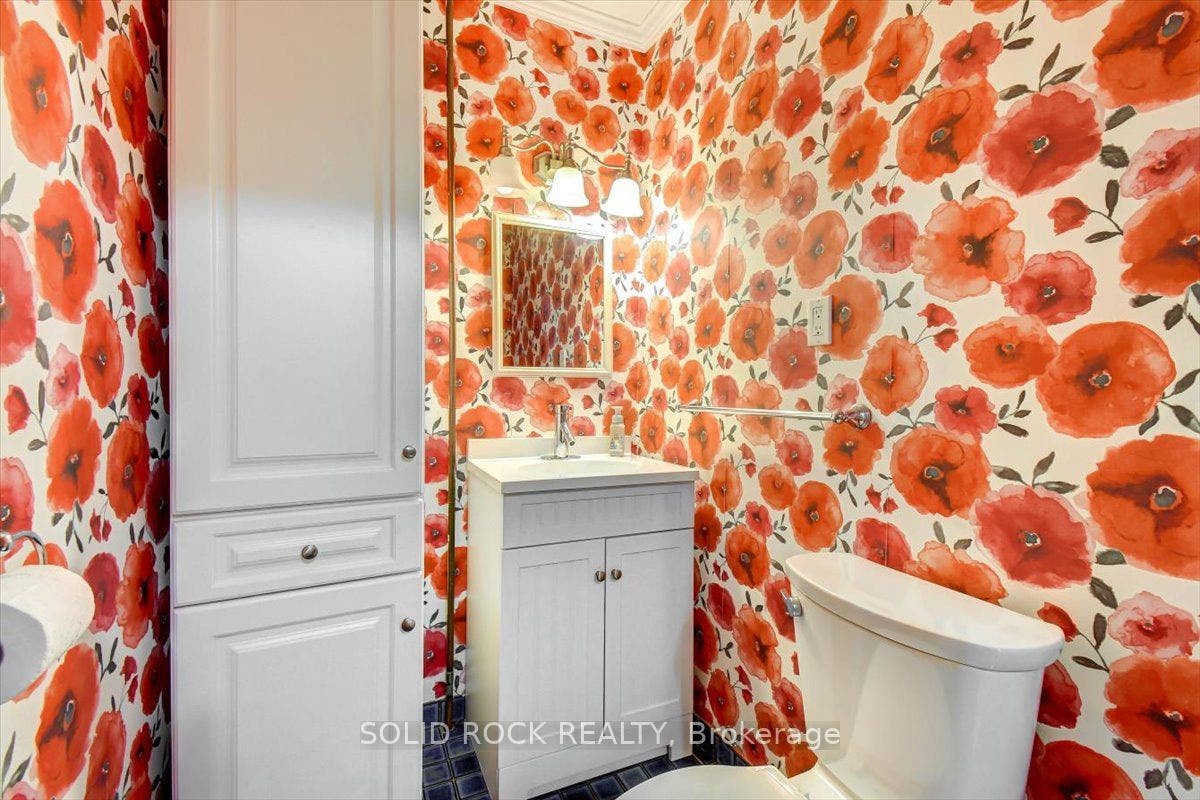 87 Booth Street N, Trent Hills, Northumberland ON K0L 1L0 2 Pce Powder Room Main floor