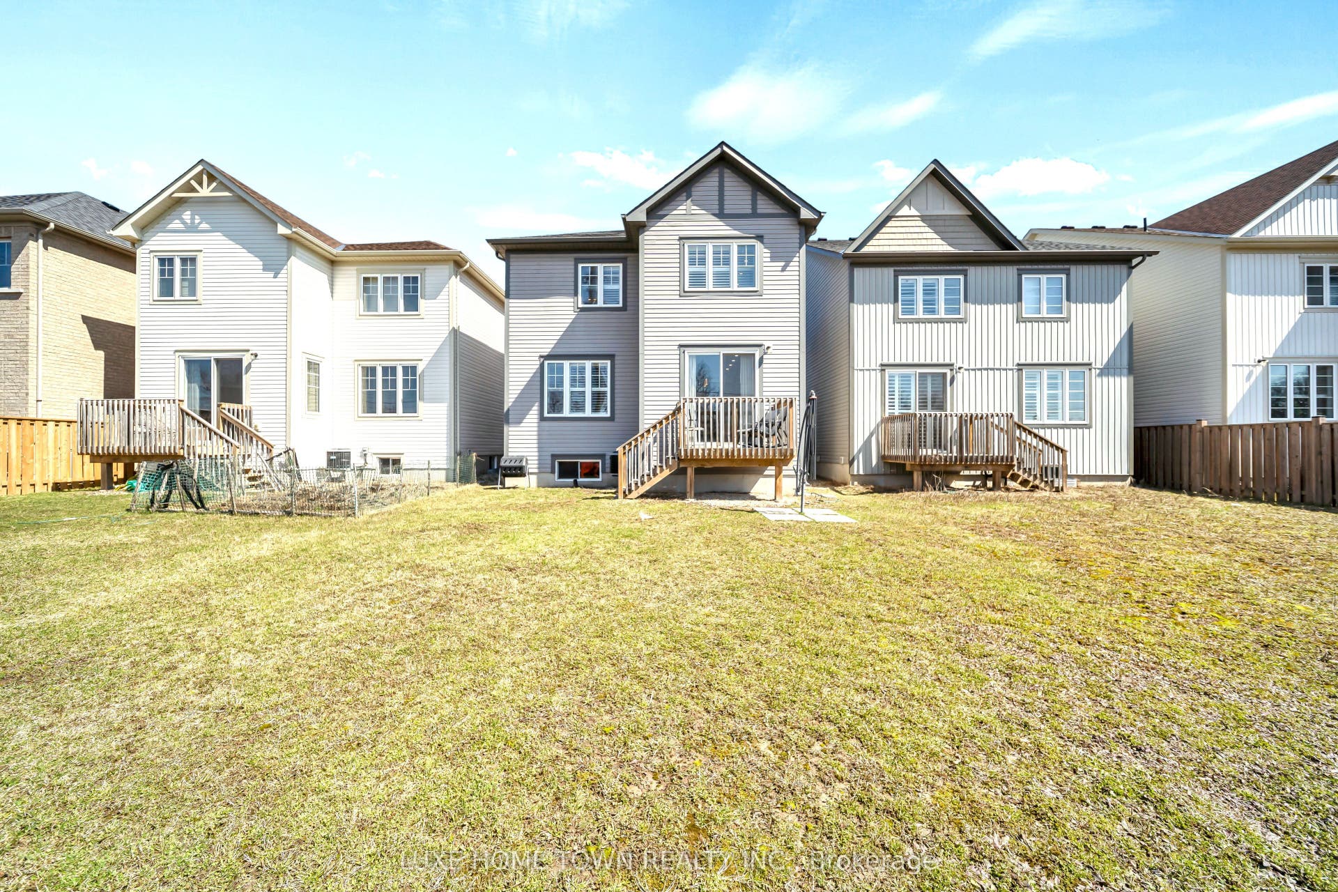 19 Findlay Way, Centre Wellington, Wellington ON N1M 0A4 19 Findlay Way, Centre Wellington, Wellington ON N1M 0A4