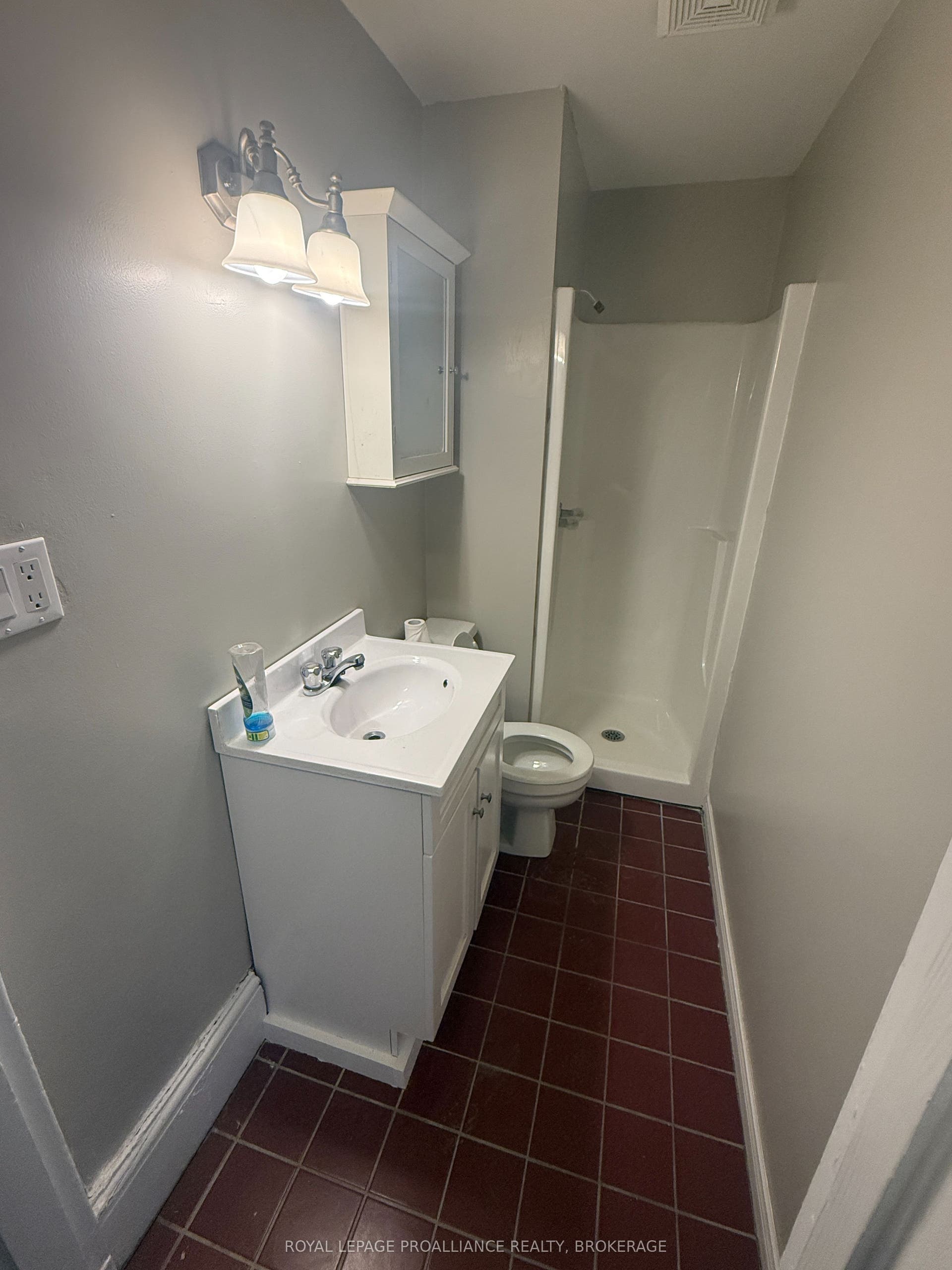 272 Wellington Street, Kingston, Frontenac ON K7K 2Z1 272 Wellington Street, Kingston, Frontenac ON K7K 2Z1