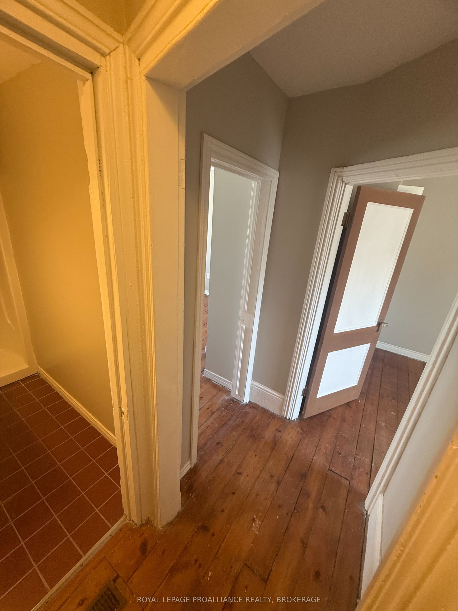 272 Wellington Street, Kingston, Frontenac ON K7K 2Z1 272 Wellington Street, Kingston, Frontenac ON K7K 2Z1