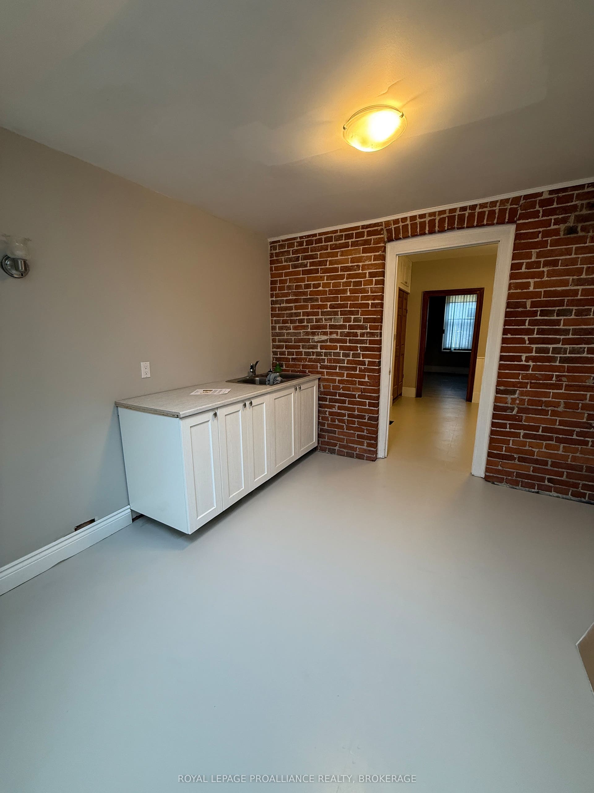 272 Wellington Street, Kingston, Frontenac ON K7K 2Z1 272 Wellington Street, Kingston, Frontenac ON K7K 2Z1