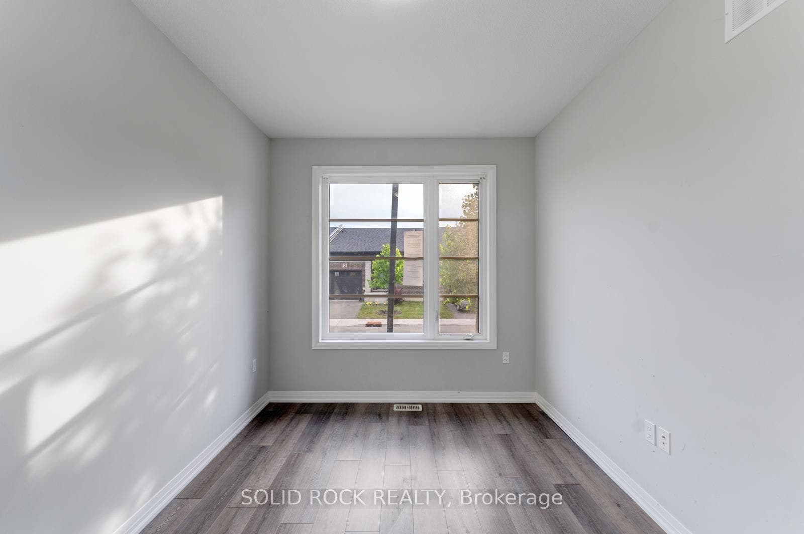 550 Grey Street, #11, Brantford, Brantford ON N3S 0C4