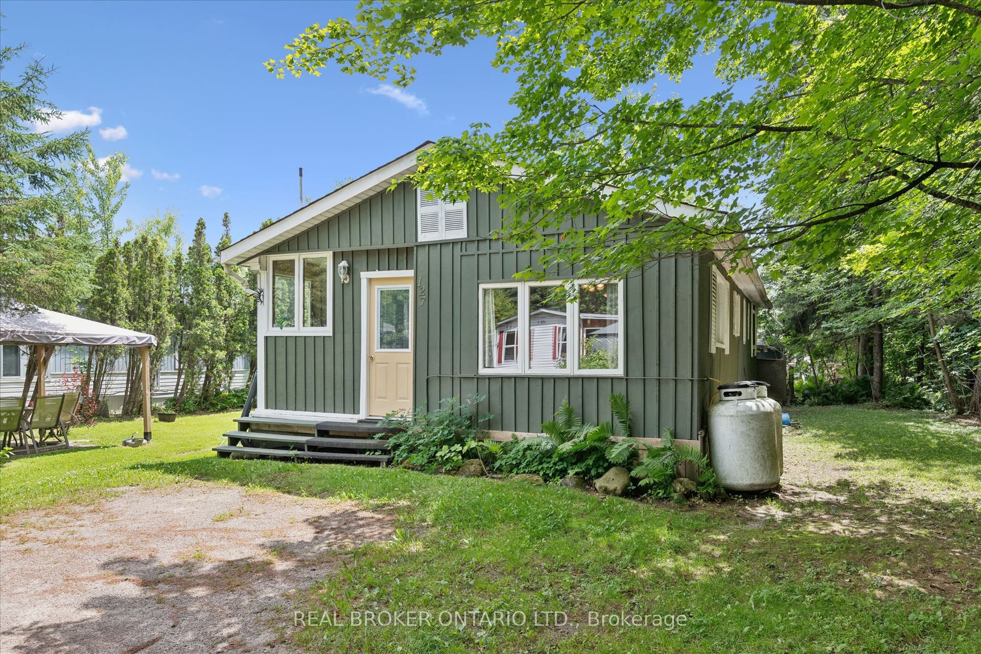 127 Cedar Crescent, Centre Wellington, Wellington ON N1M 2W5 127 Cedar Crescent, Centre Wellington, Wellington ON N1M 2W5