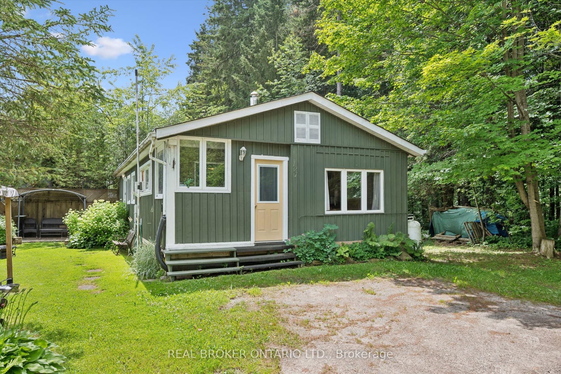 127 Cedar Crescent, Centre Wellington, Wellington ON N1M 2W5 127 Cedar Crescent, Centre Wellington, Wellington ON N1M 2W5
