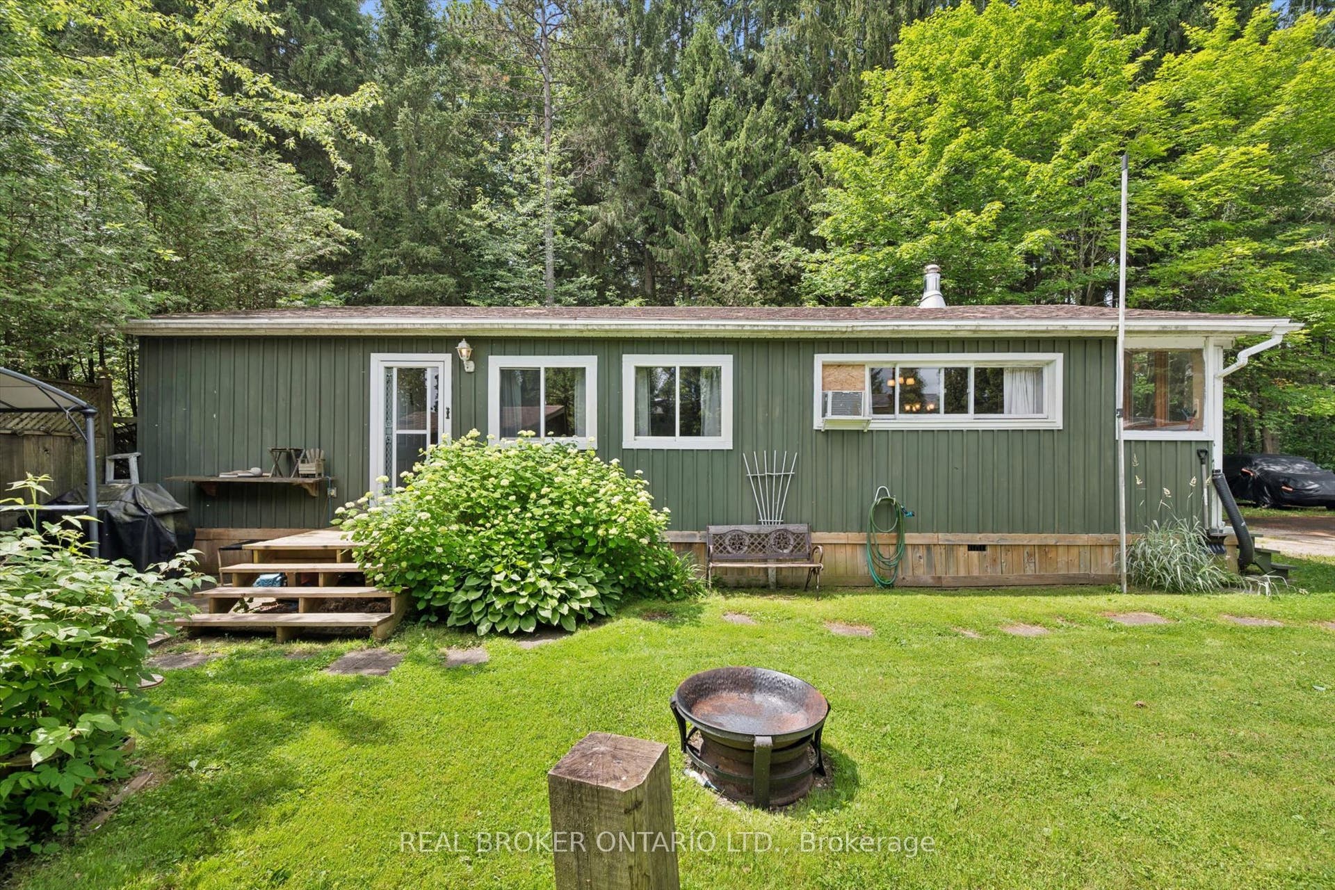 127 Cedar Crescent, Centre Wellington, Wellington ON N1M 2W5 127 Cedar Crescent, Centre Wellington, Wellington ON N1M 2W5