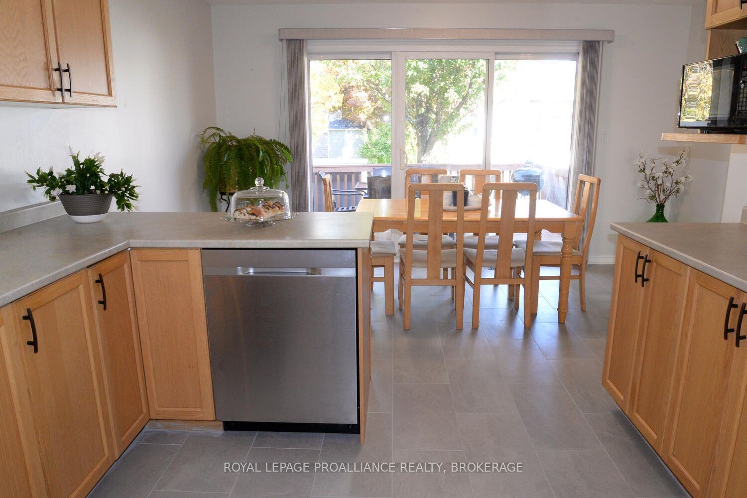 166 Ellesmeer Avenue, Kingston, Frontenac ON K7P 3H6 166 Ellesmeer Avenue, Kingston, Frontenac ON K7P 3H6