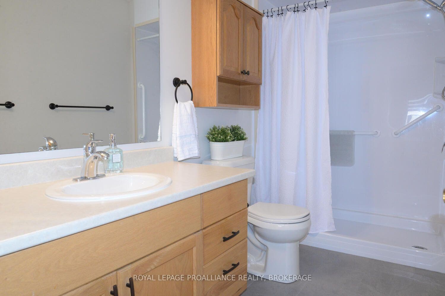 166 Ellesmeer Avenue, Kingston, Frontenac ON K7P 3H6 166 Ellesmeer Avenue, Kingston, Frontenac ON K7P 3H6