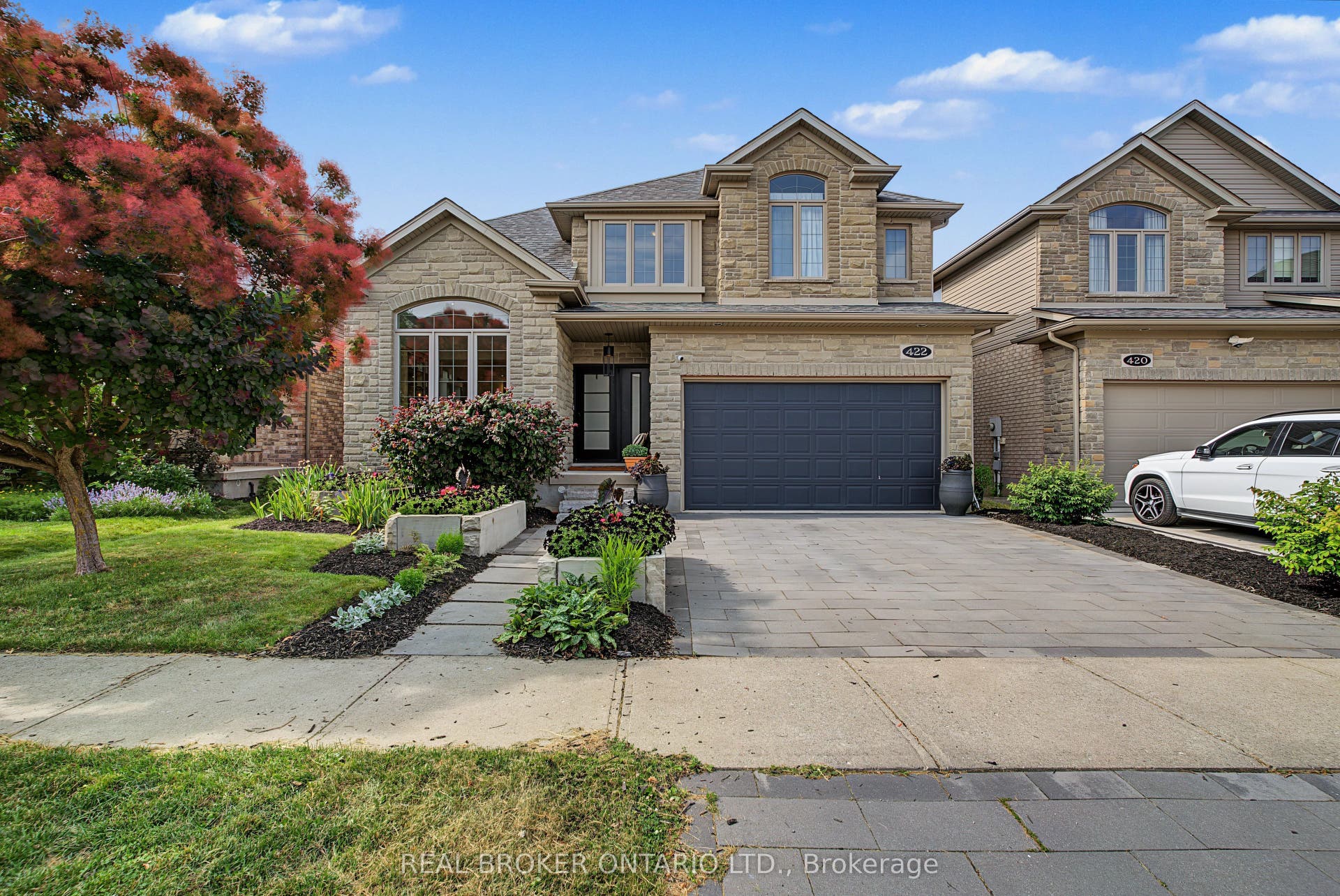 422 Rideau River Street, Waterloo, Waterloo ON N2V 2Y4 Front Stone Exterior, Interlocking Stone Driveway