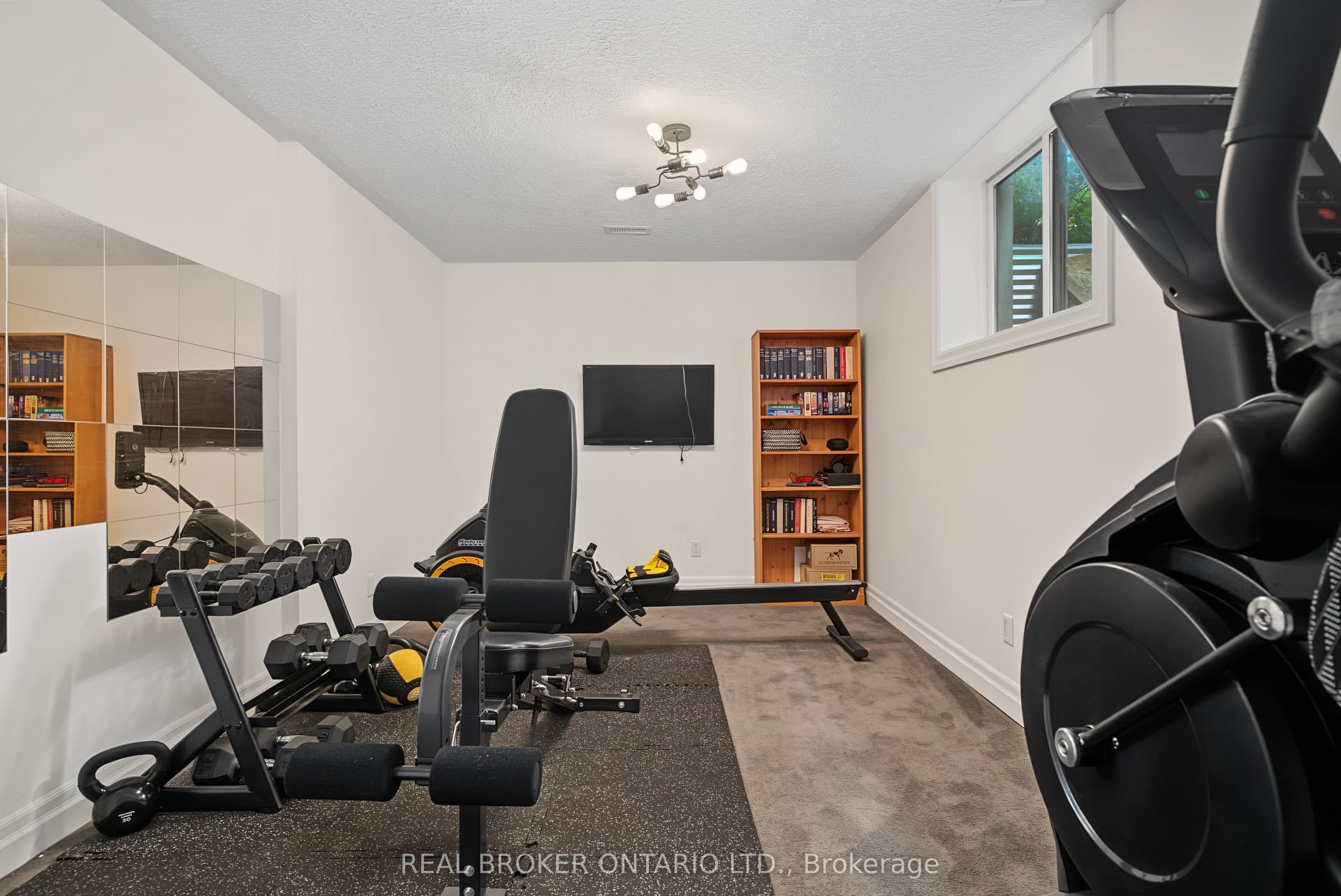 422 Rideau River Street, Waterloo, Waterloo ON N2V 2Y4 Full Work Out Room In Basement