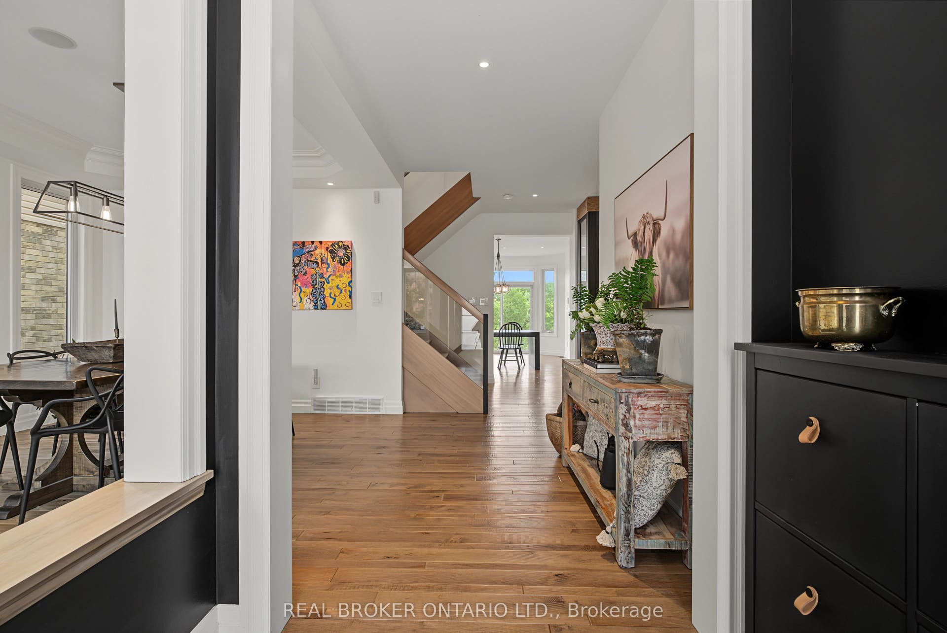 422 Rideau River Street, Waterloo, Waterloo ON N2V 2Y4 Foyer with 3/4" hand scraped hardwood