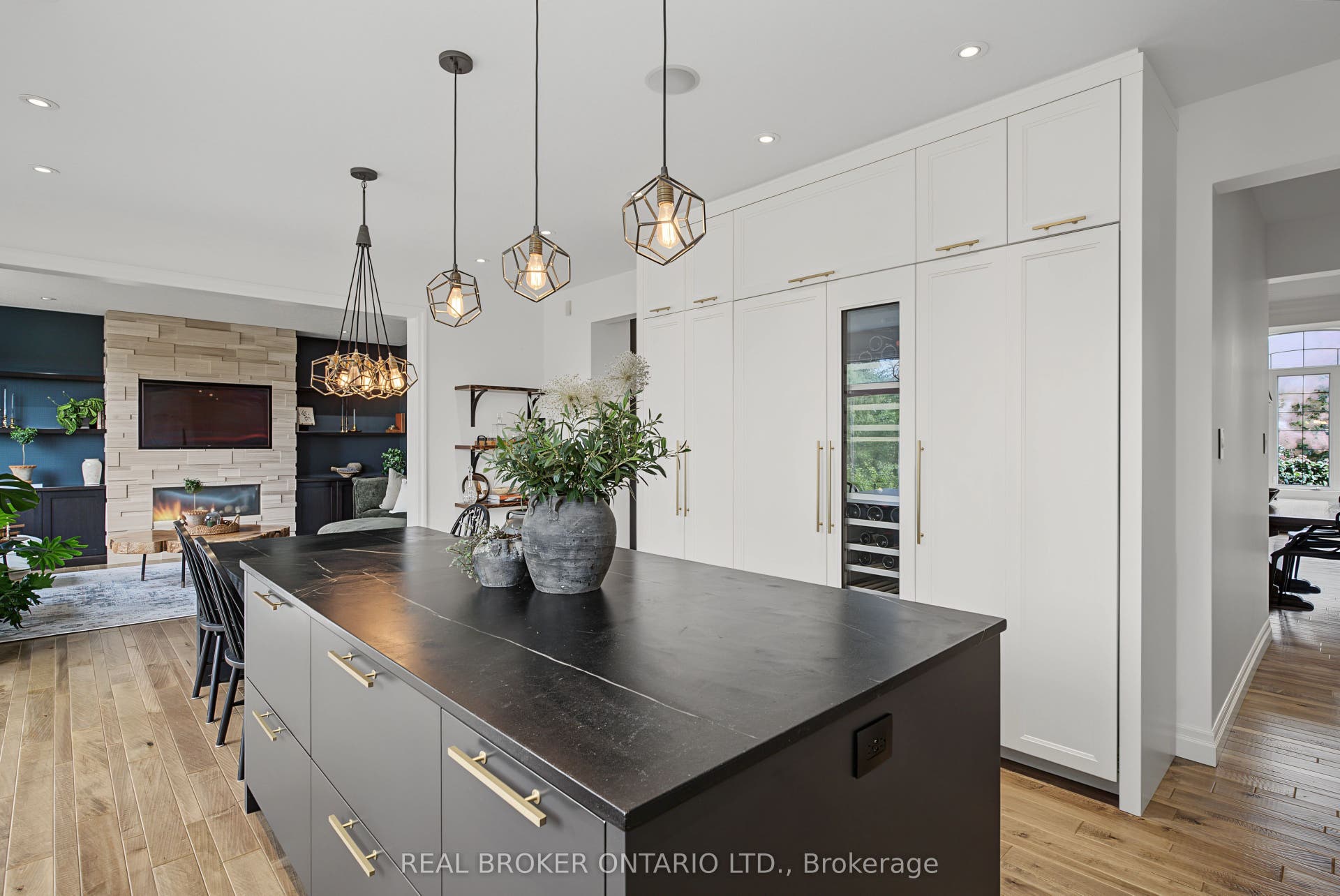 422 Rideau River Street, Waterloo, Waterloo ON N2V 2Y4 Custom Inserts Into Pull Out Drawers And Cupboards