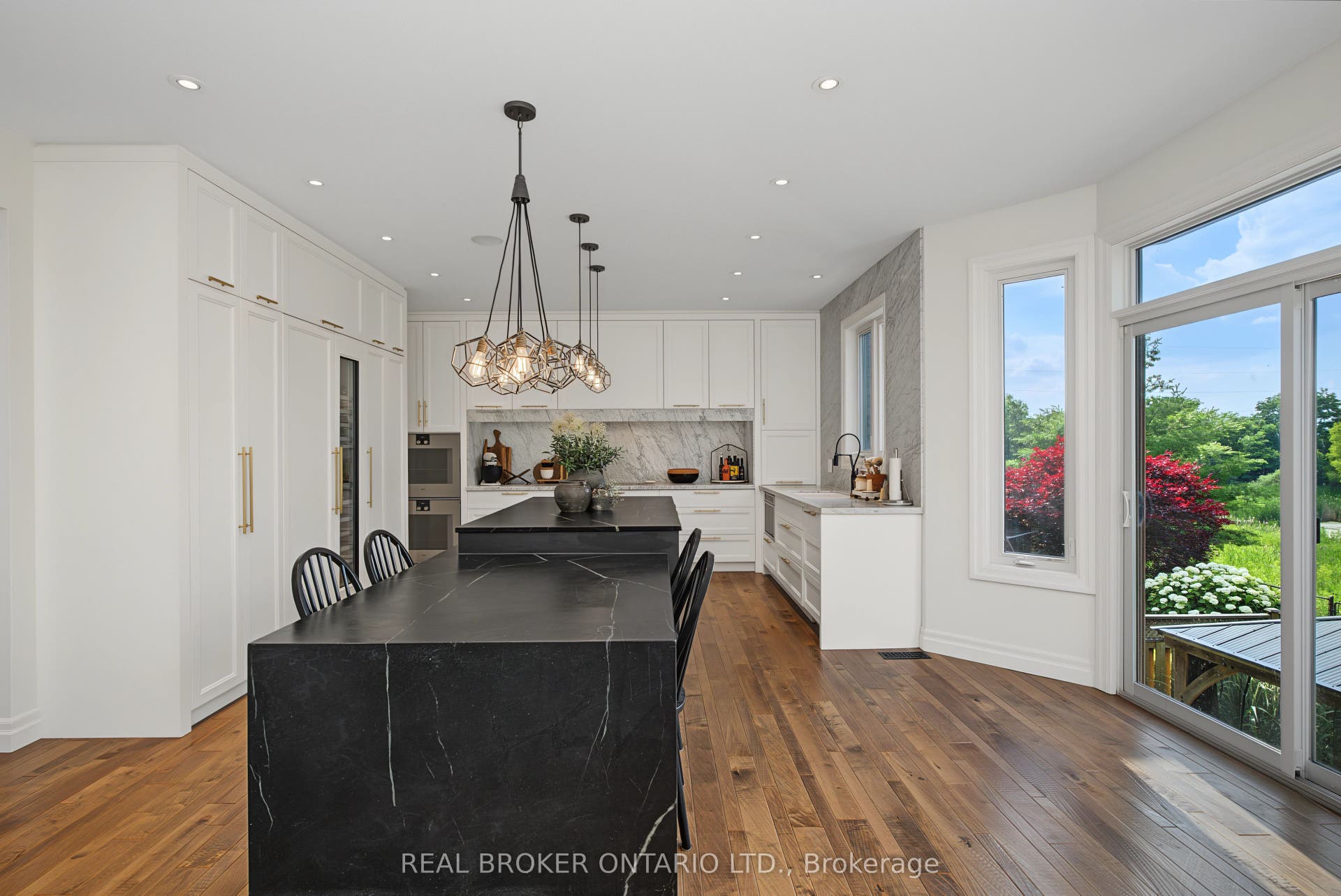 422 Rideau River Street, Waterloo, Waterloo ON N2V 2Y4 422 Rideau River Street, Waterloo, Waterloo ON N2V 2Y4