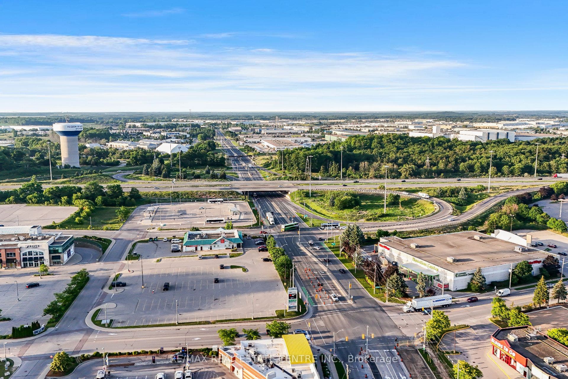 112 Dirksen Court, Kitchener, Waterloo ON N2P 2M1 112 Dirksen Court, Kitchener, Waterloo ON N2P 2M1