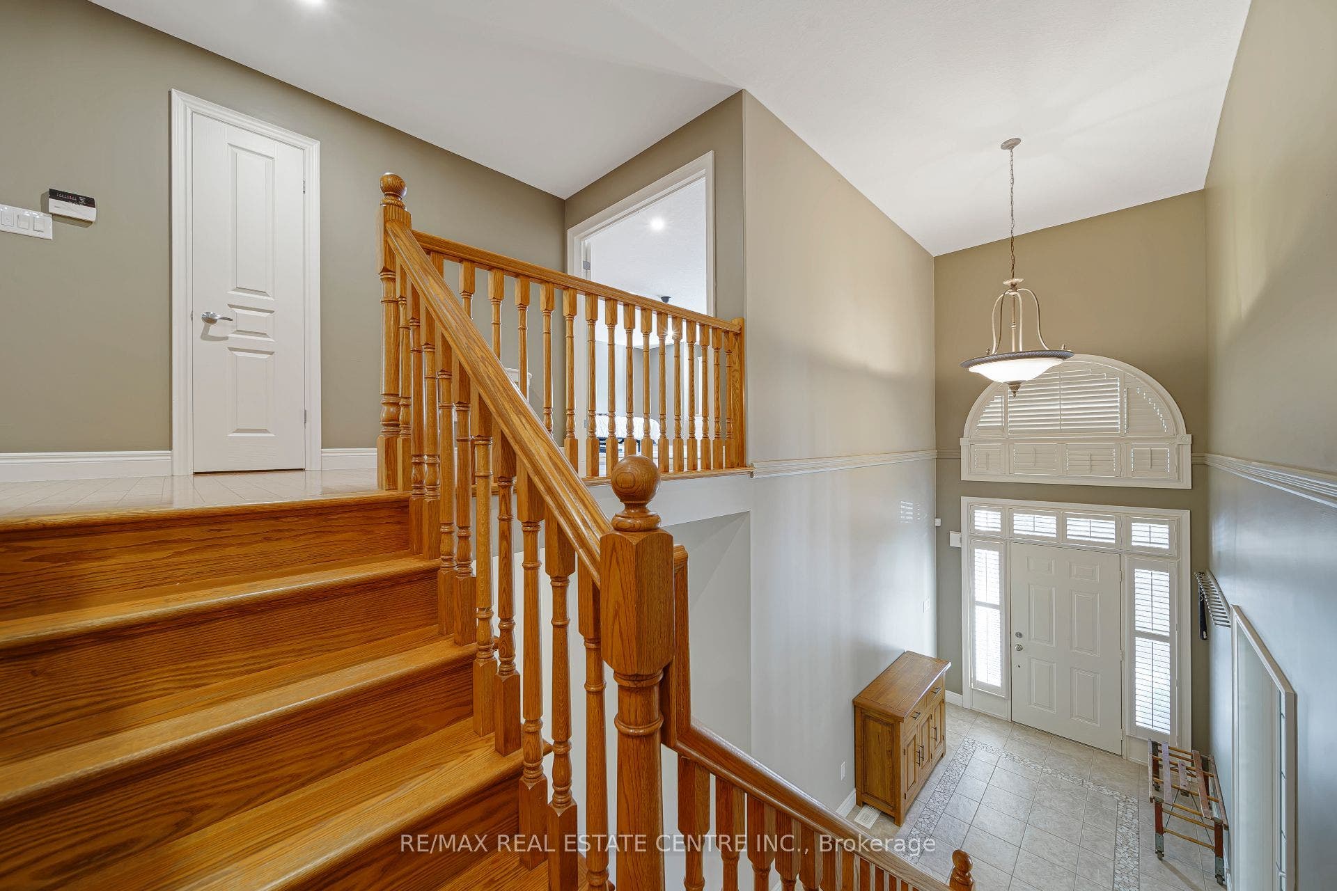 112 Dirksen Court, Kitchener, Waterloo ON N2P 2M1 112 Dirksen Court, Kitchener, Waterloo ON N2P 2M1