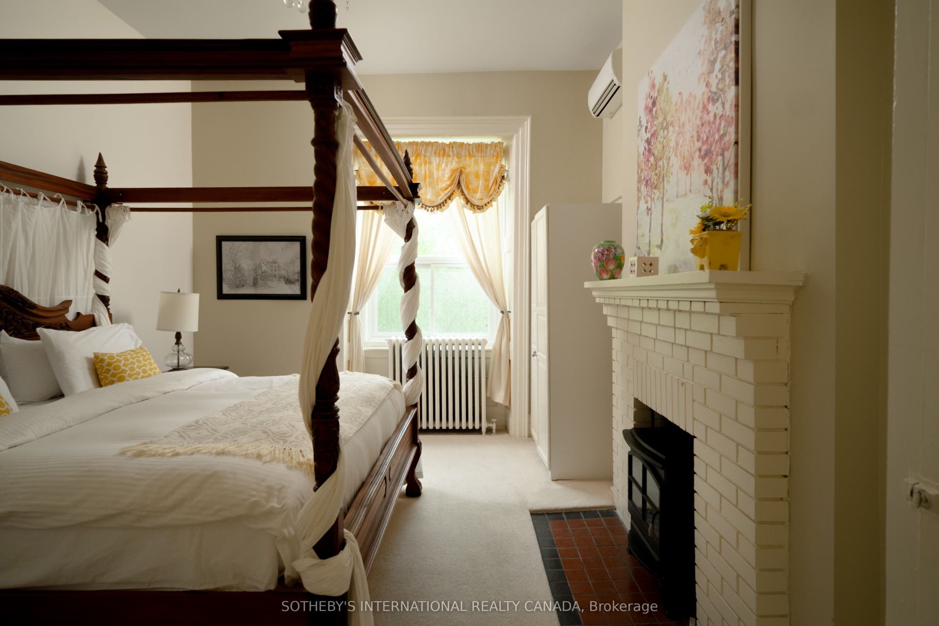 8 Starr Place, Kingston, Frontenac ON K7L 4V1 Sopwell Suite