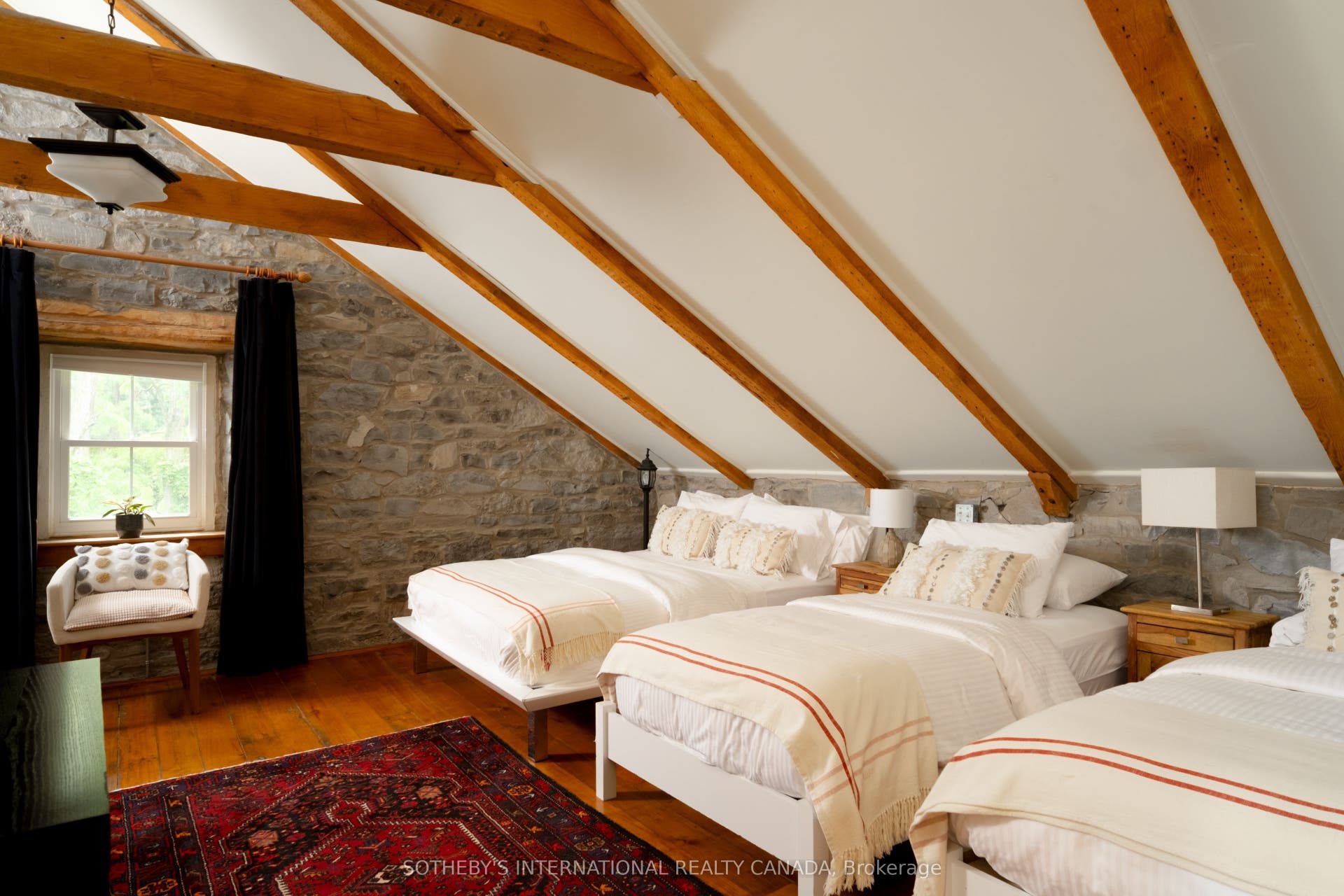 8 Starr Place, Kingston, Frontenac ON K7L 4V1 Chapel Suite