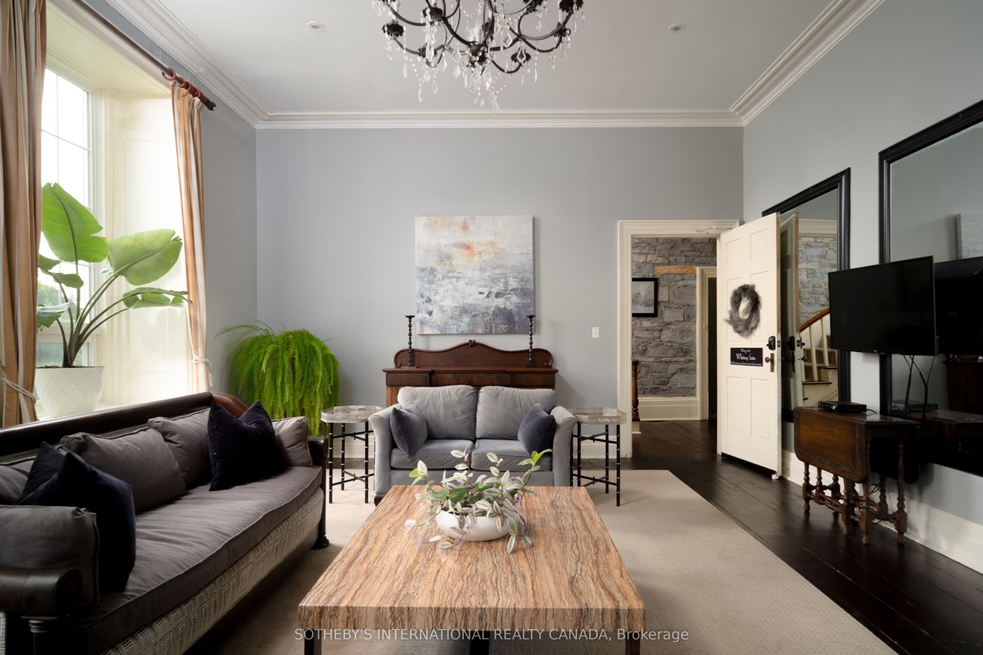 8 Starr Place, Kingston, Frontenac ON K7L 4V1 Whitney Suite
