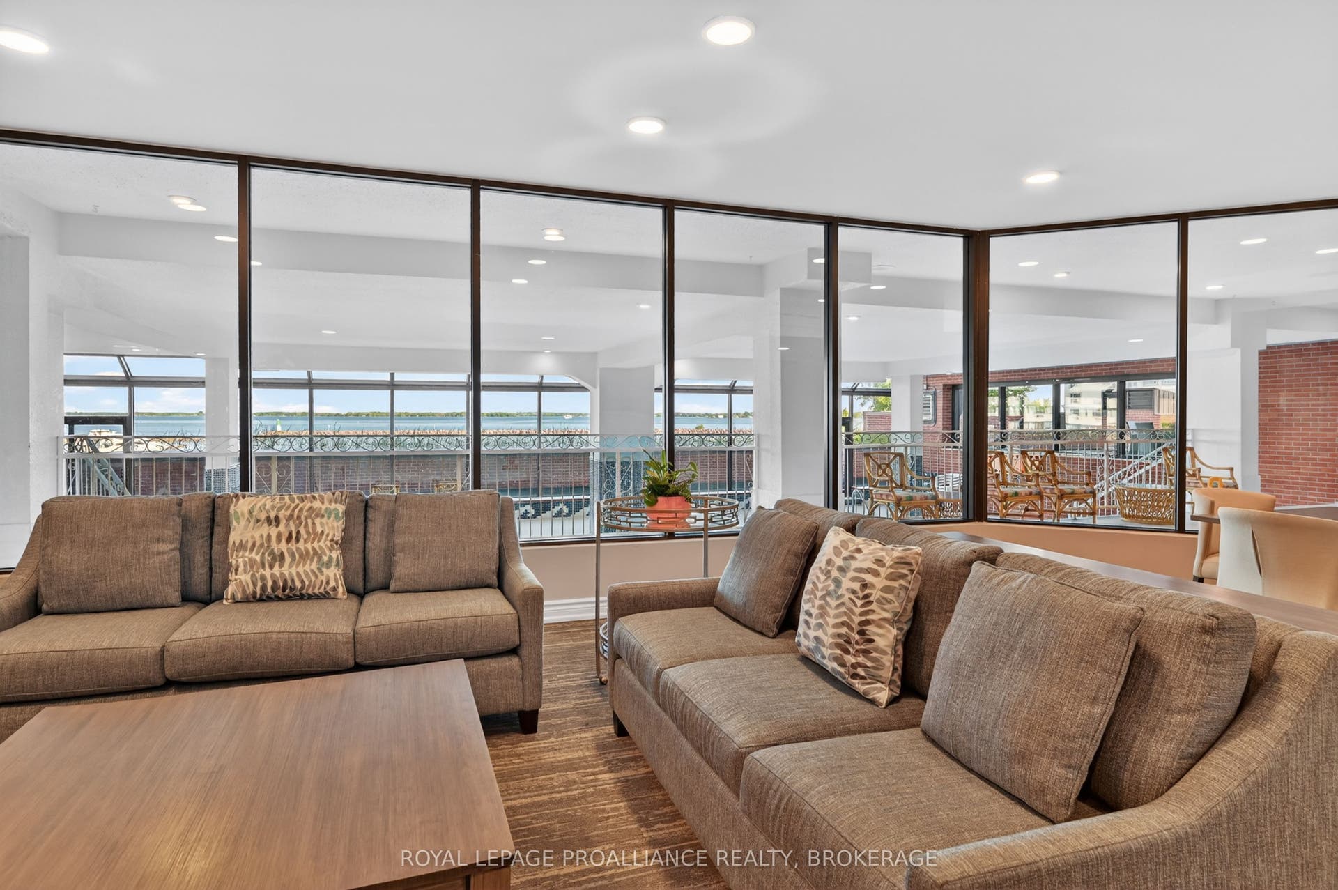 165 Ontario Street, #505, Kingston, Frontenac ON K7L 2Y6