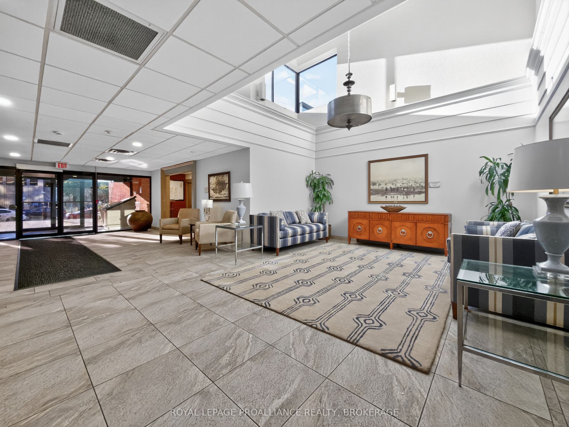 165 Ontario Street, #505, Kingston, Frontenac ON K7L 2Y6